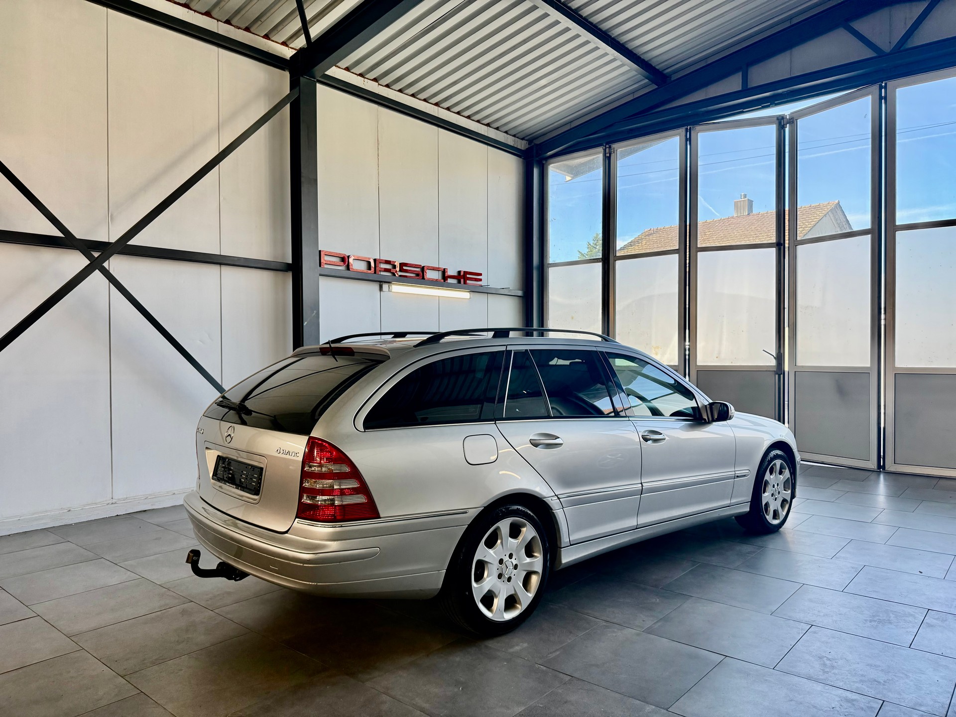 MERCEDES-BENZ C 350 Elégance 4Matic Automatic-image-1