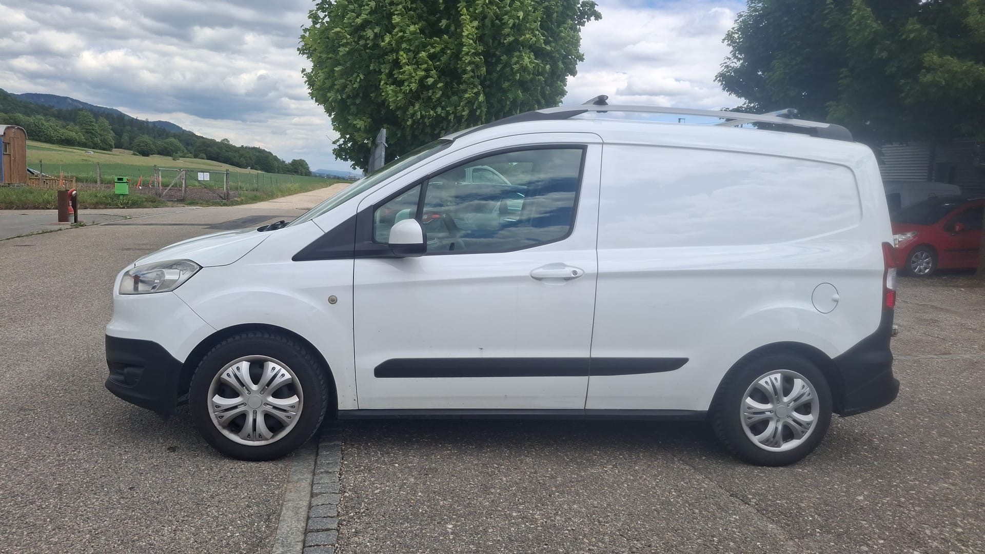FORD Transit Courier Van 1.0 EcoBoost Trend-image-10