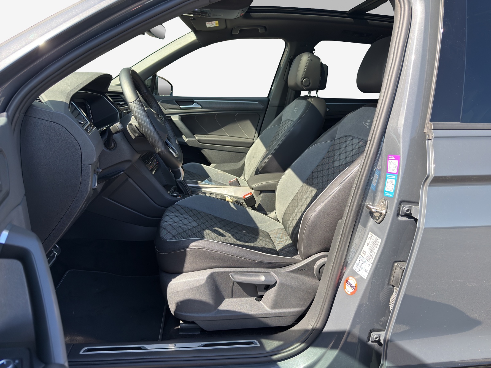 VW Tiguan 2.0TSI R-Line 4Motion DSG-image-7