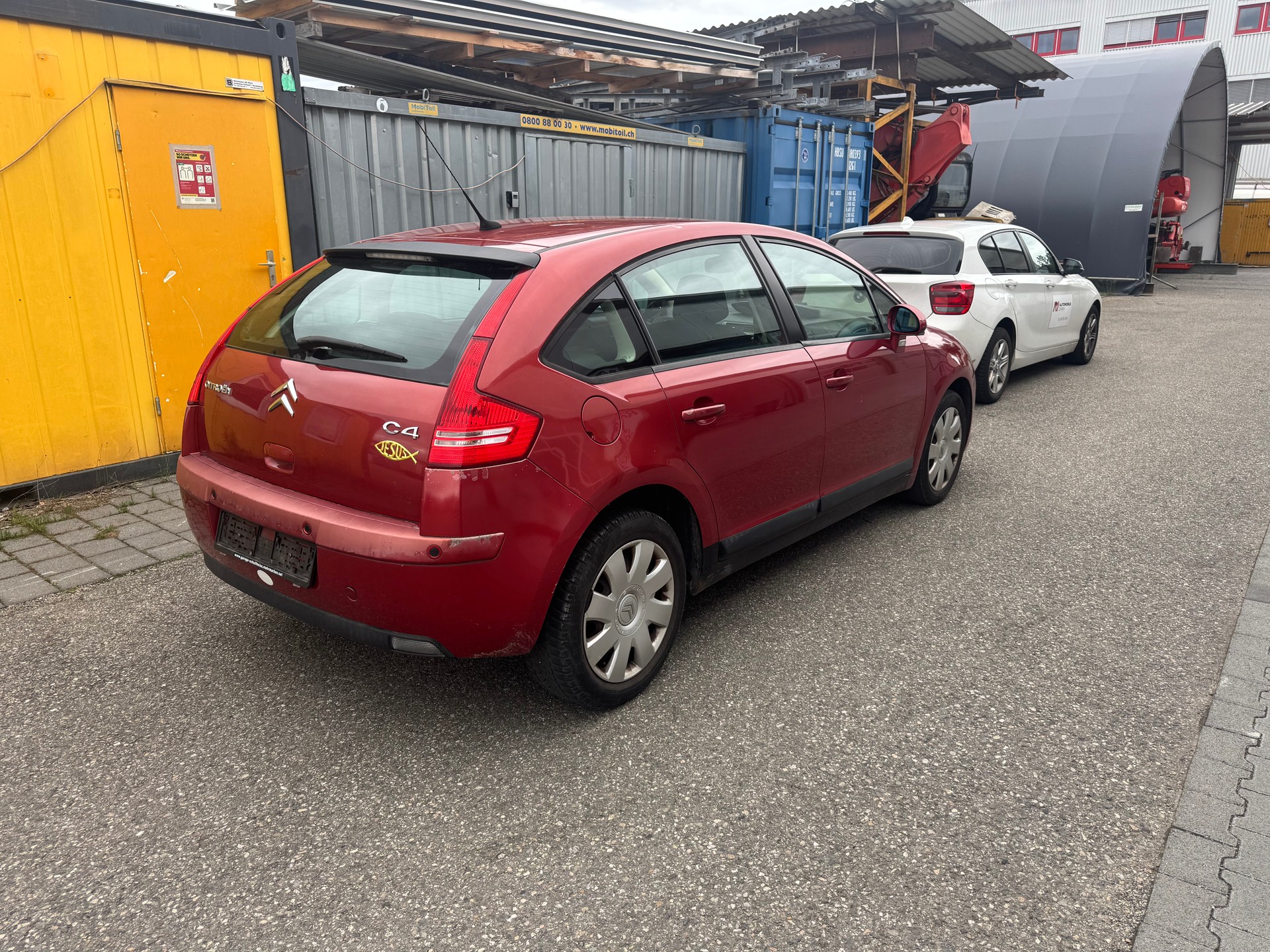 CITROEN C4 Berline 1.6 16V HDi VTR-showroom-element-1