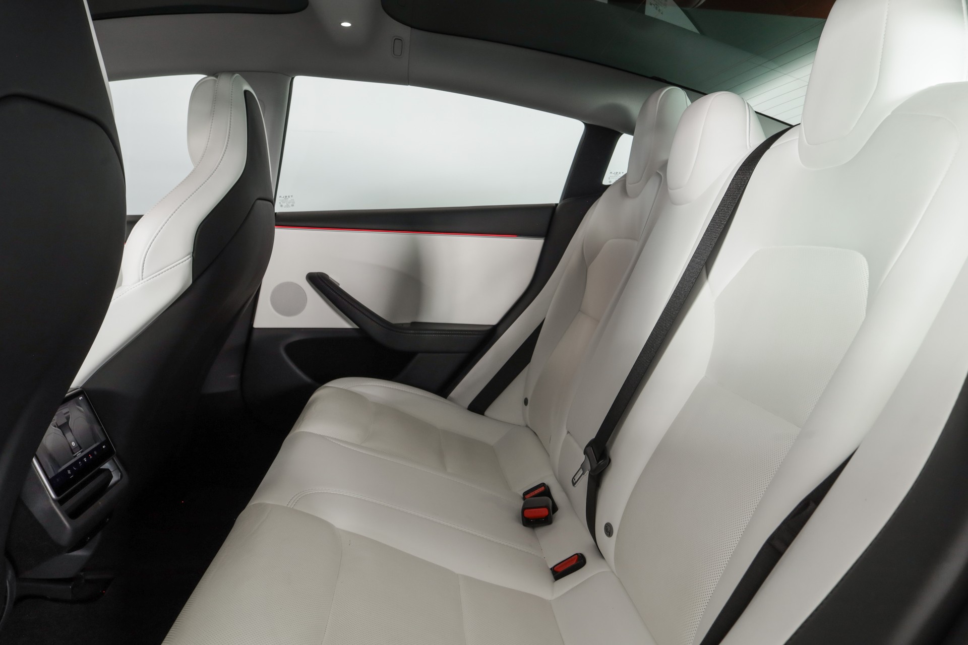 TESLA Model 3 Dual Motor Performance AWD-image-25