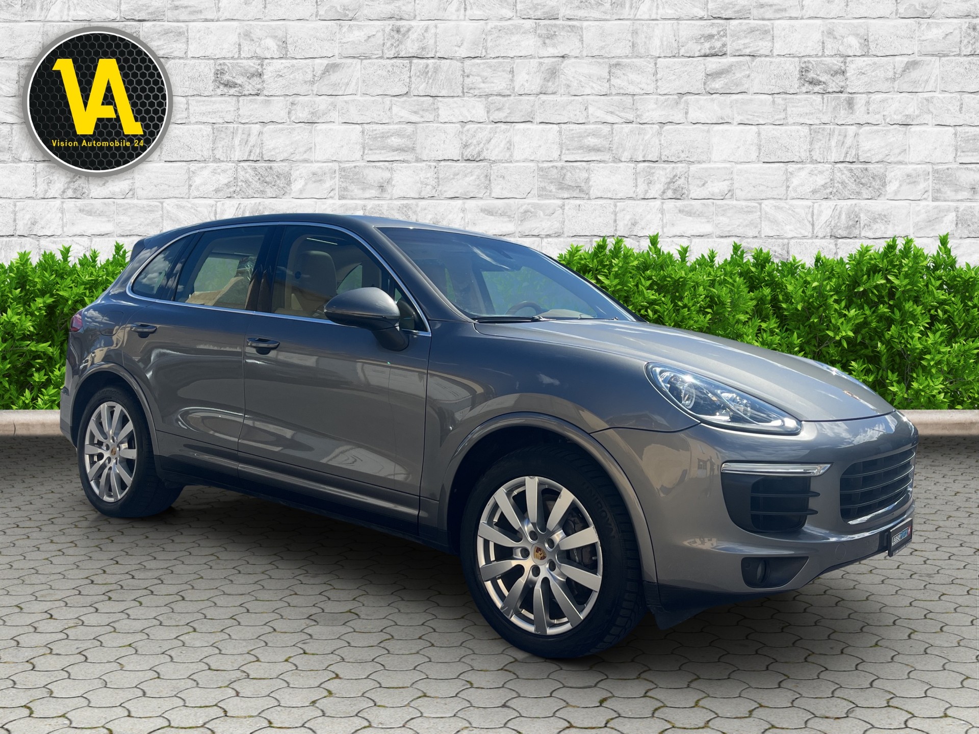 PORSCHE Cayenne Diesel-showroom-element-1