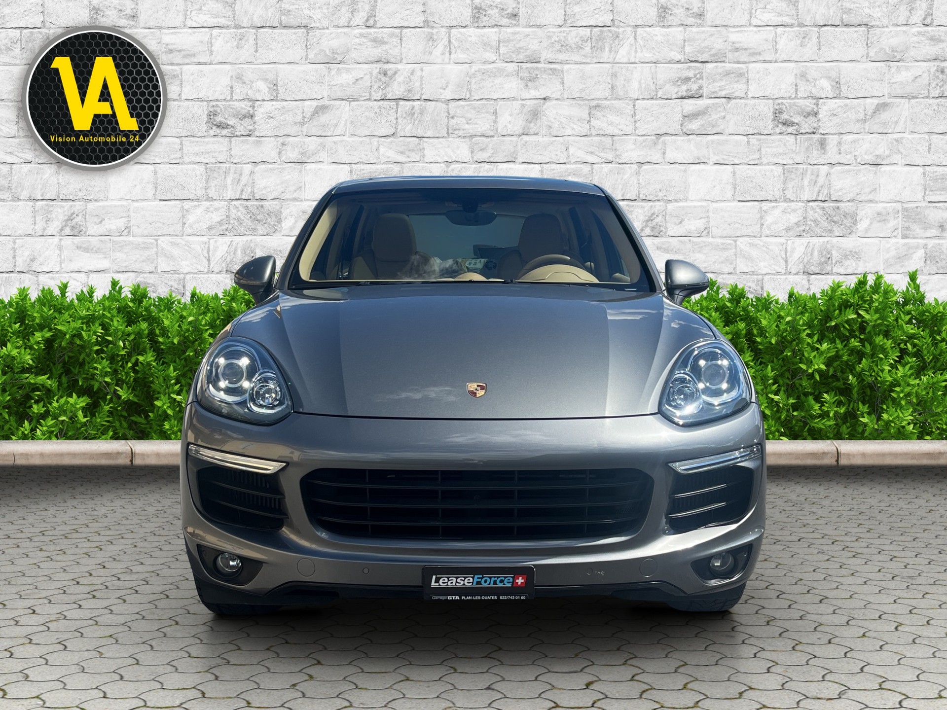 PORSCHE Cayenne Diesel-showroom-element-2