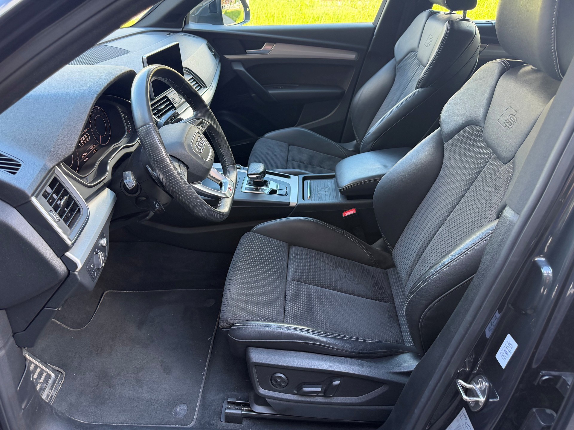 AUDI Q5 45 TFSI sport quattro S-tronic-image-8