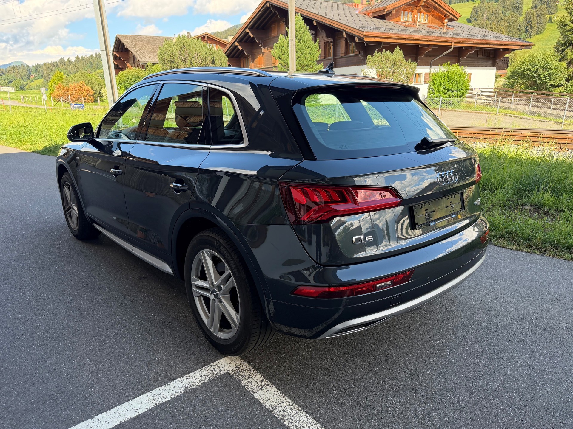 AUDI Q5 45 TFSI sport quattro S-tronic-image-4