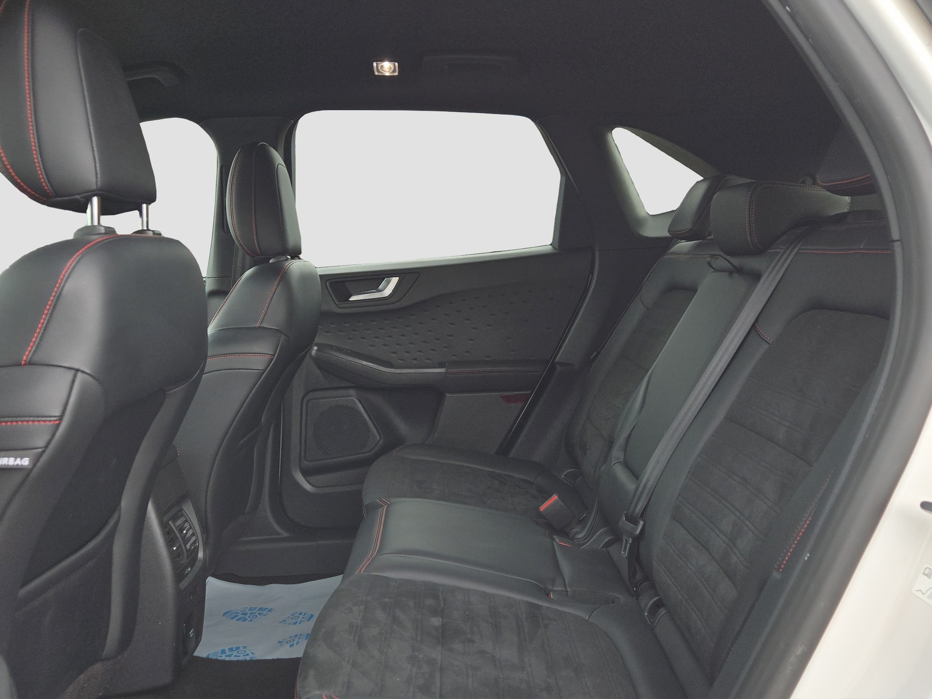 FORD Kuga 2.0 TDCi EcoBlue ST-Line X 4WD-image-8