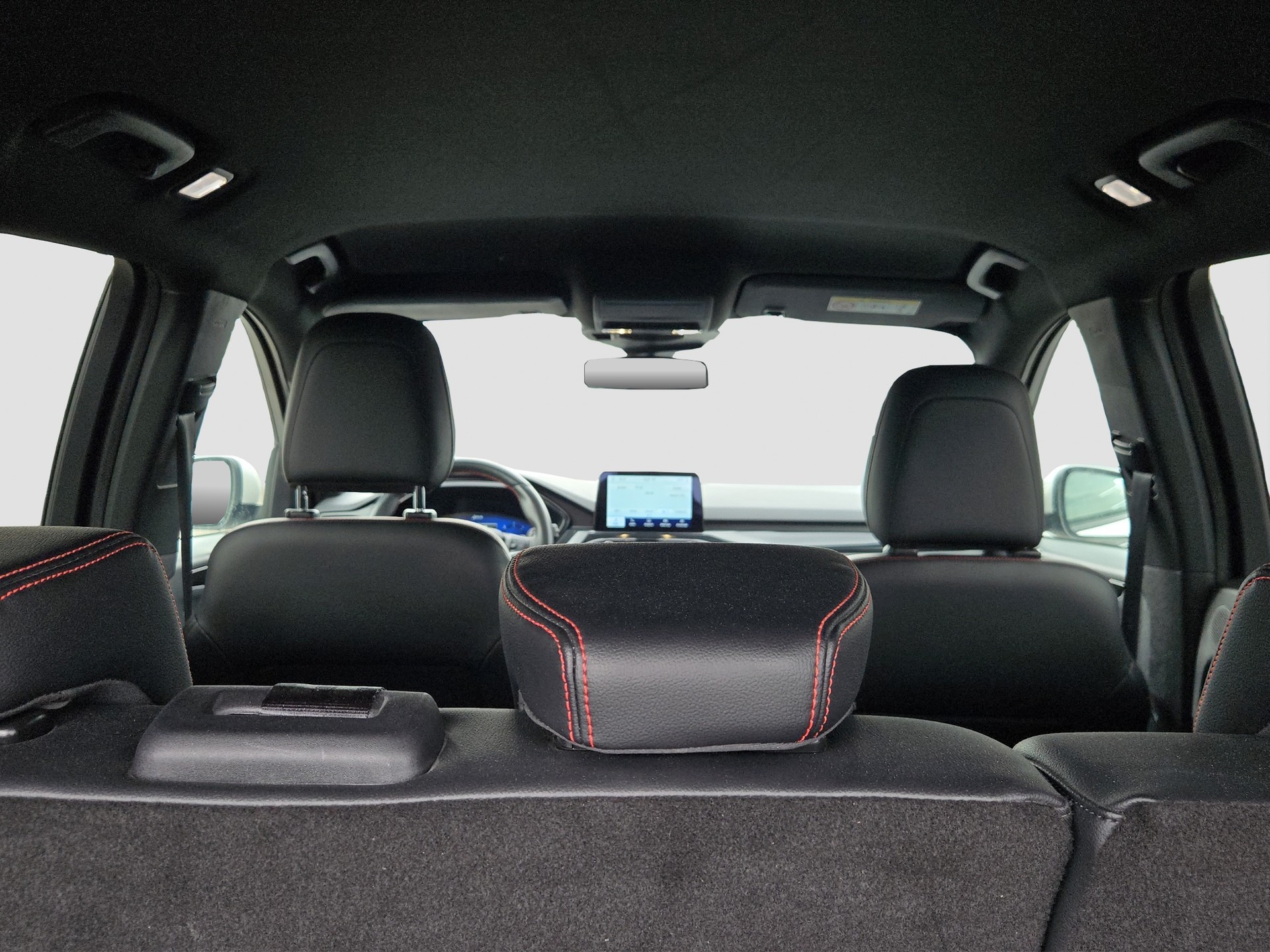 FORD Kuga 2.0 TDCi EcoBlue ST-Line X 4WD-showroom-element-3