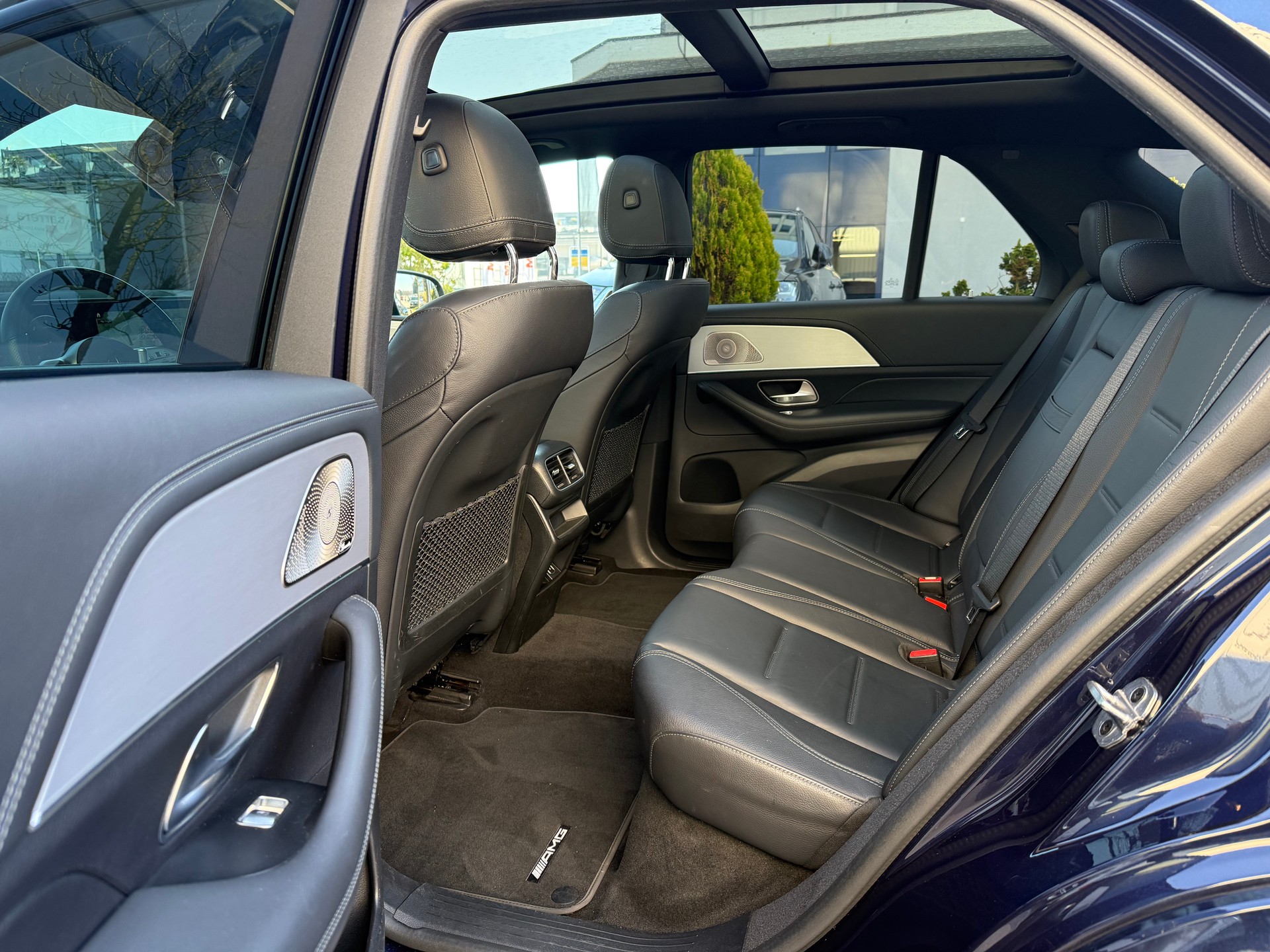 MERCEDES-BENZ GLE 350 d 4Matic AMG Line 9G-Tronic Pano/MFK/Garantie/AHK-image-12