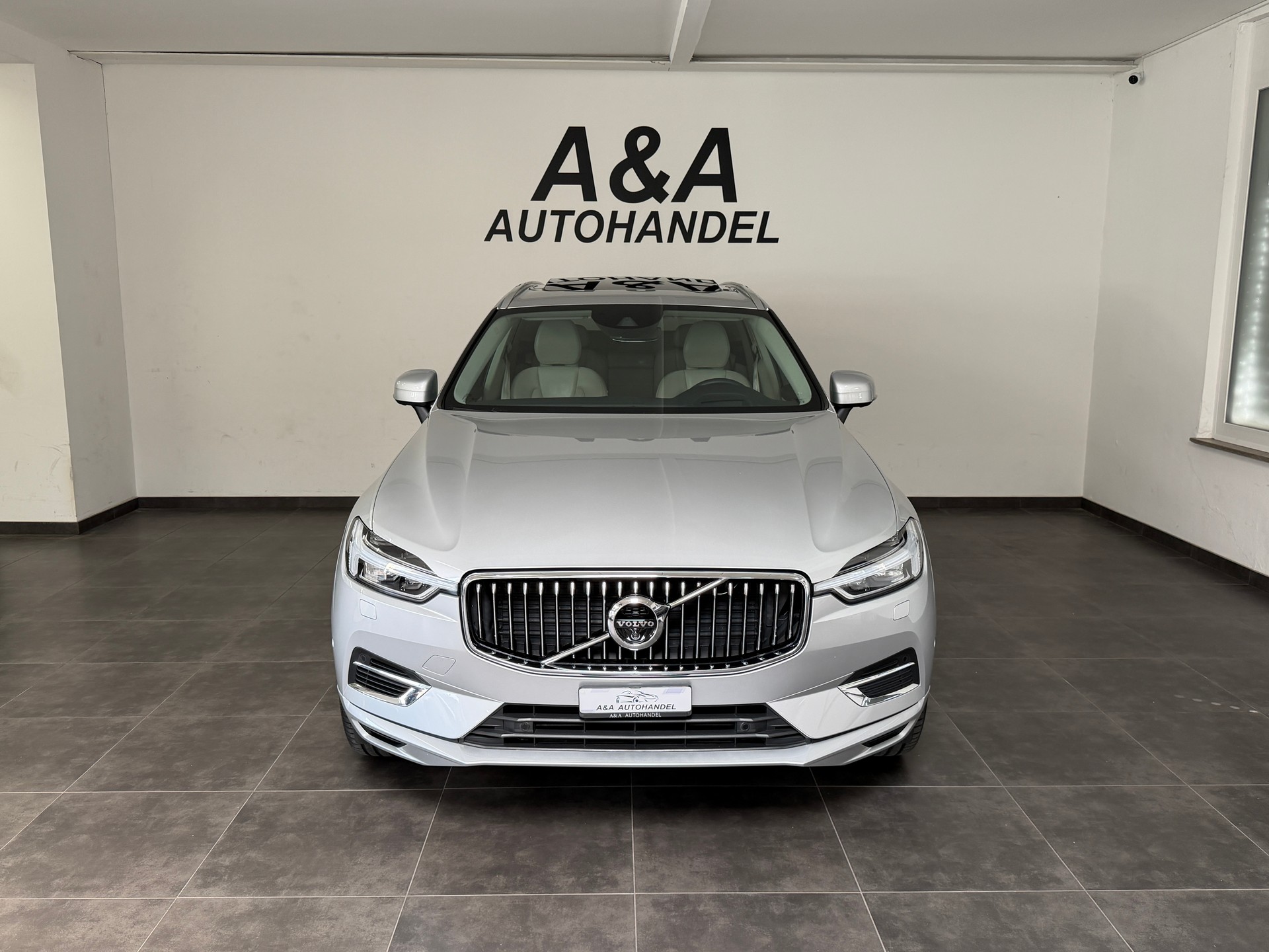 VOLVO XC60 T8 eAWD Inscription Geartronic-showroom-element-1