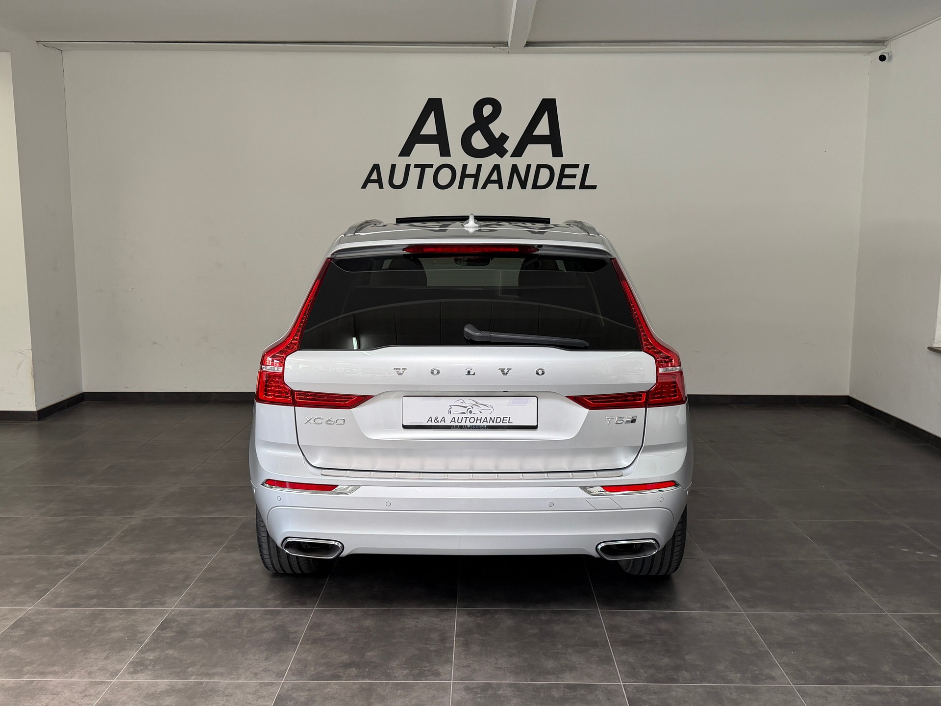VOLVO XC60 T8 eAWD Inscription Geartronic-image-4