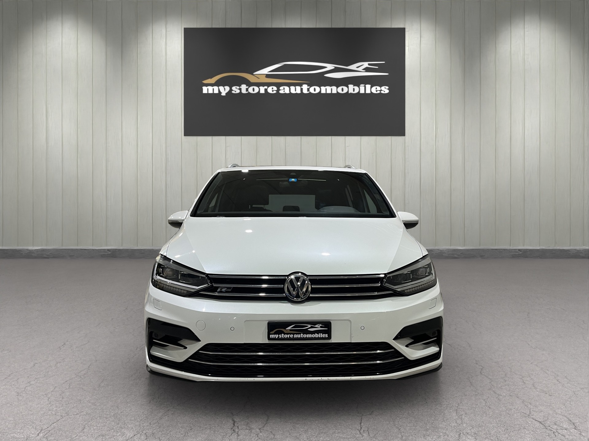 VW Touran 1.8 TSI R-LINE BlueMotion Technology Highline DSG 7 Places-showroom-element-1