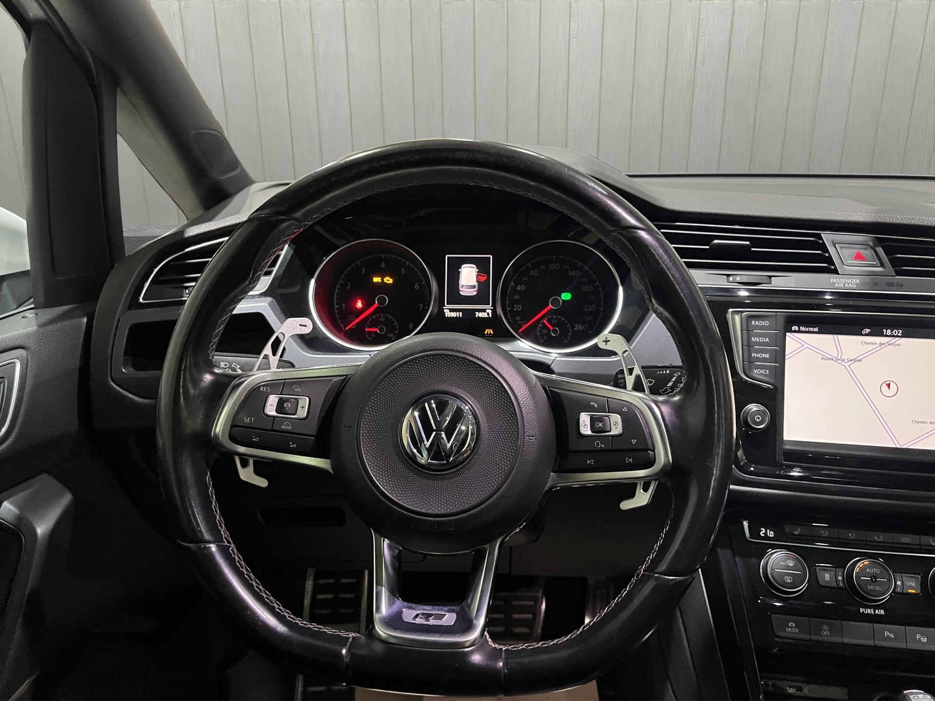 VW Touran 1.8 TSI R-LINE BlueMotion Technology Highline DSG 7 Places-image-10