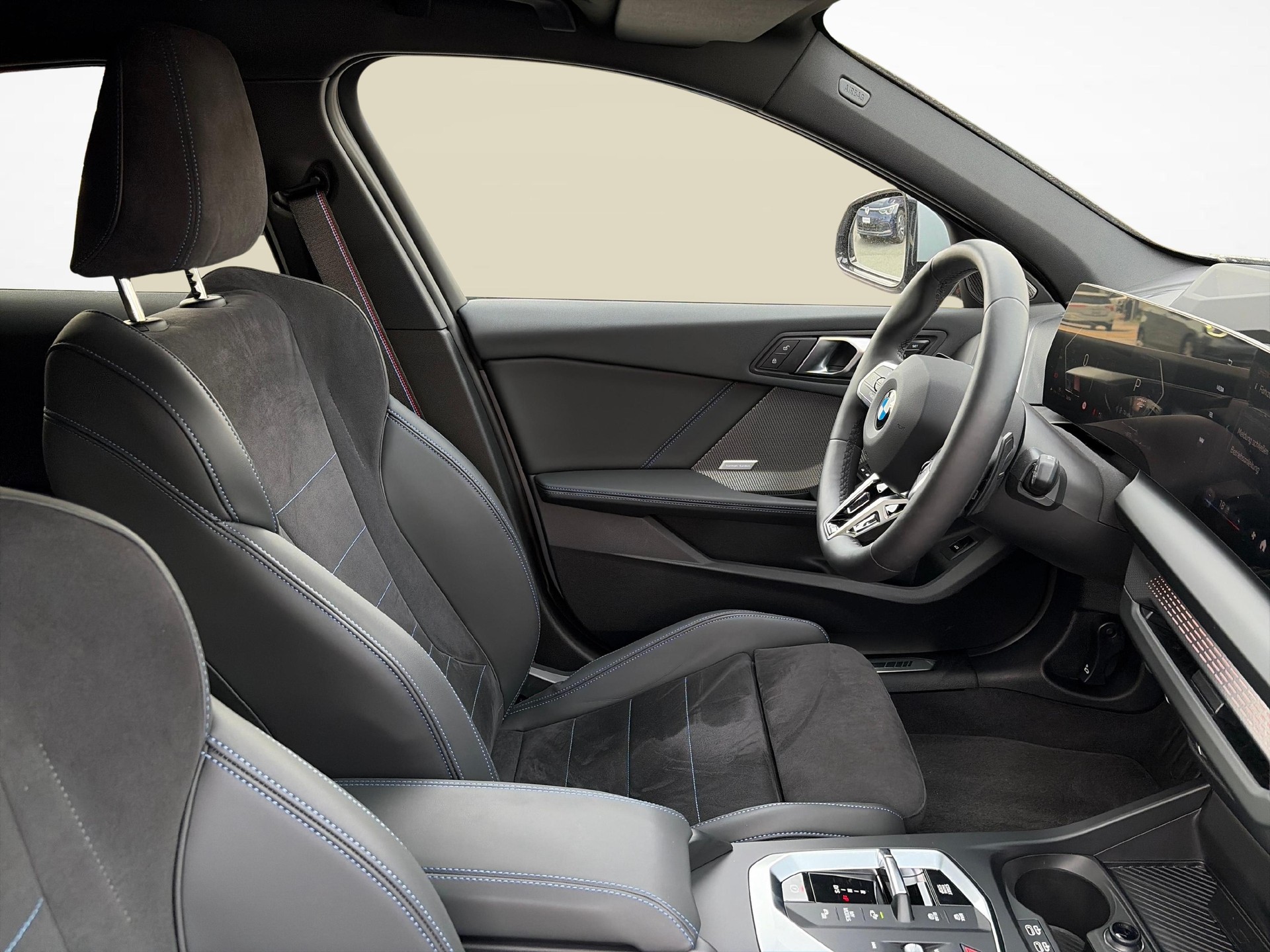 BMW 123 xDrive-image-10
