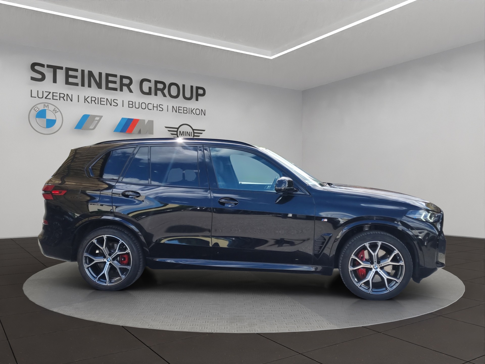 BMW X5 xDrive 48V 30d M Sport Pro Steptronic-showroom-element-3