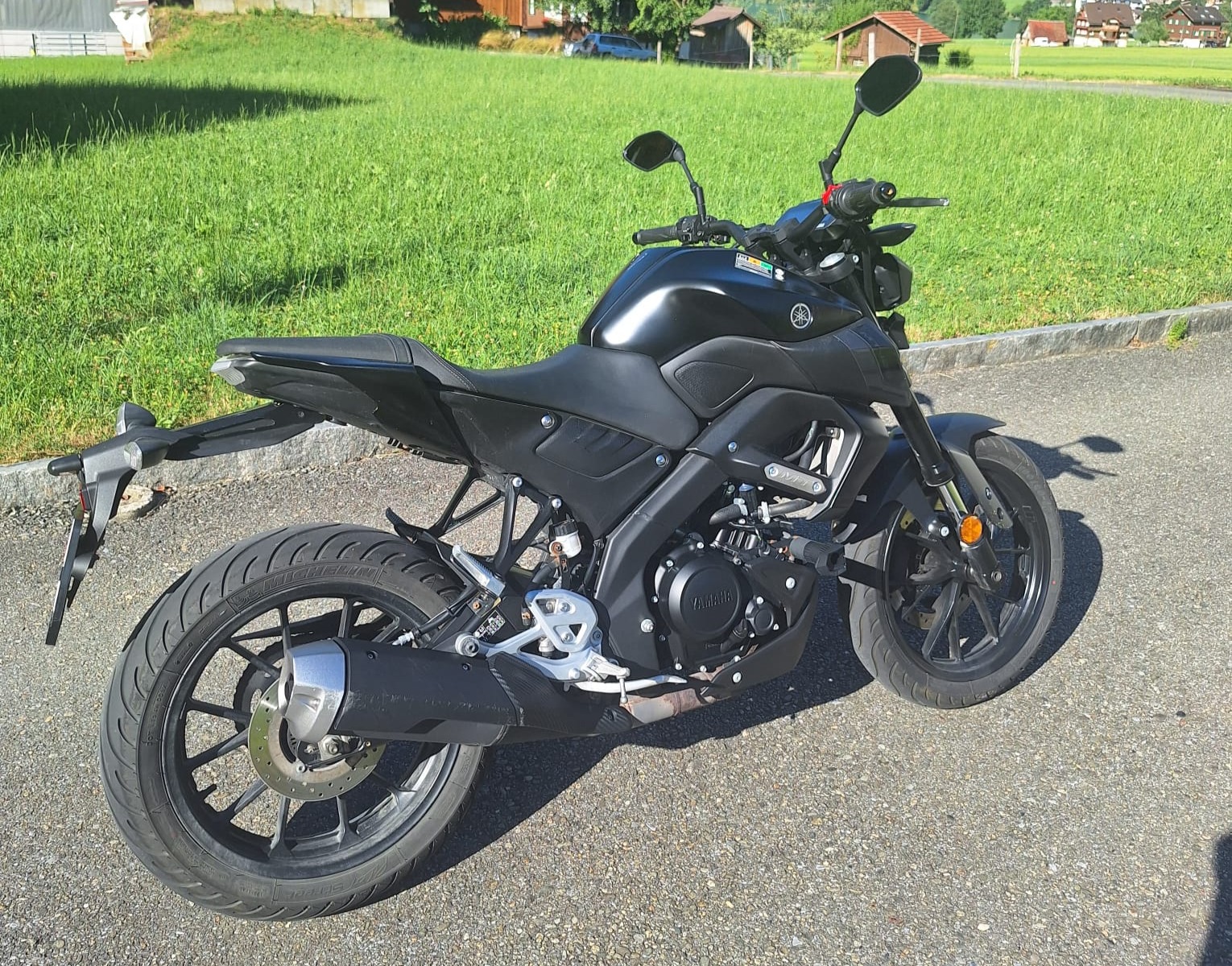 YAMAHA MT-125 ABS-image-2
