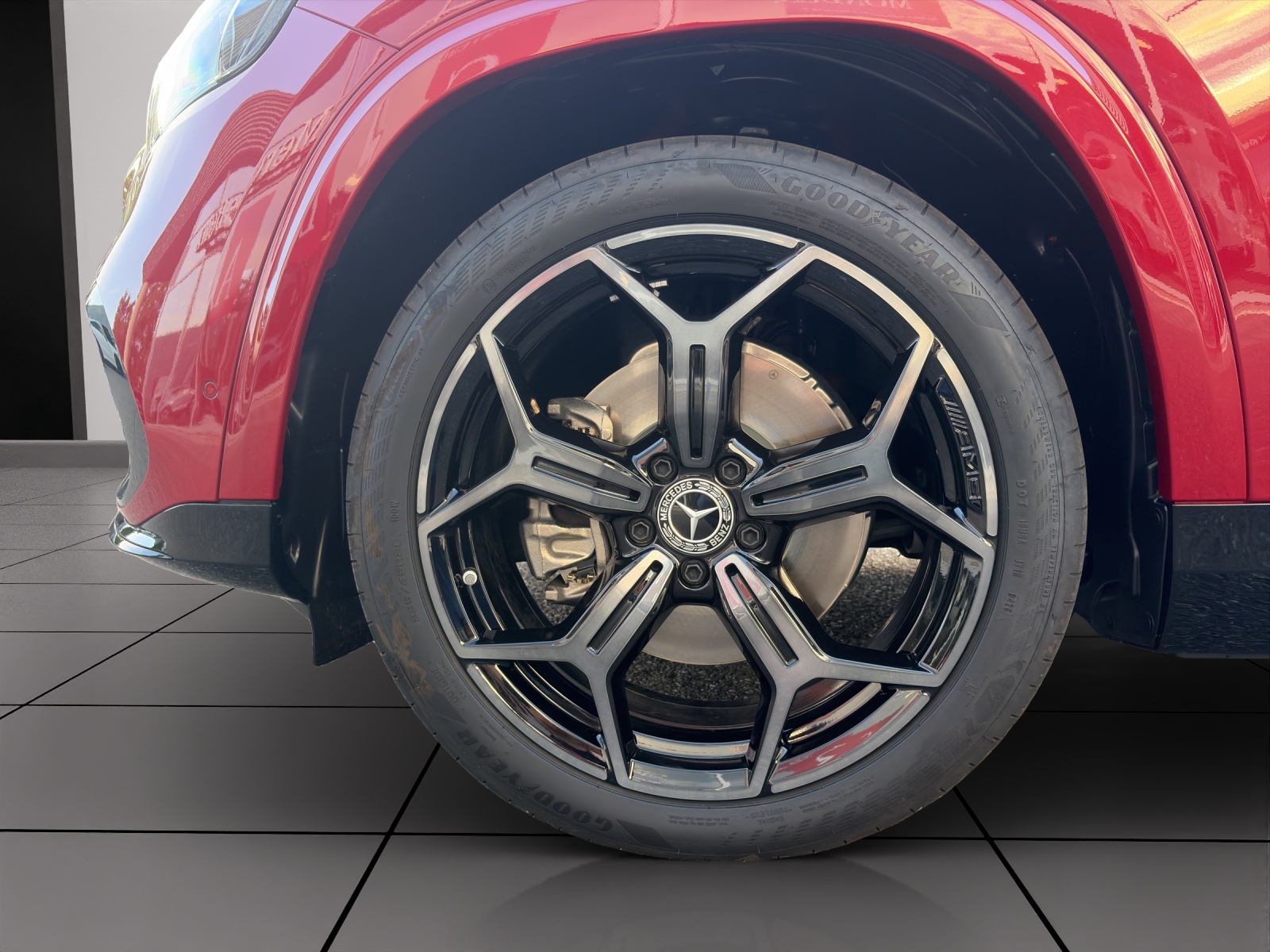 MERCEDES-BENZ GLB 220 4Matic 8G-Tronic-image-6