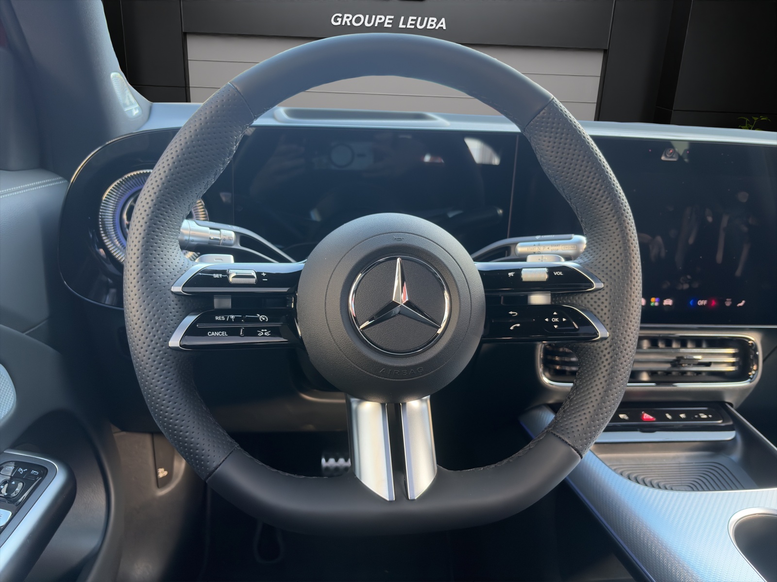 MERCEDES-BENZ GLB 220 4Matic 8G-Tronic-image-12