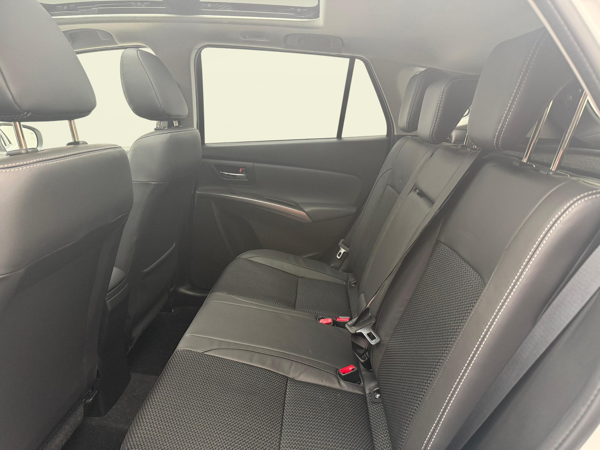 SUZUKI S-Cross 1.5 Compact Top Hybrid 4x4-image-10