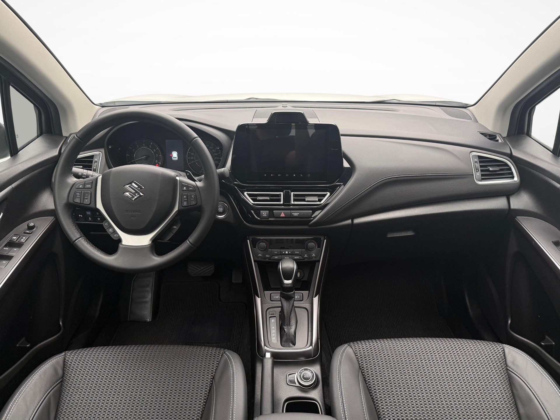 SUZUKI S-Cross 1.5 Compact Top Hybrid 4x4-image-8