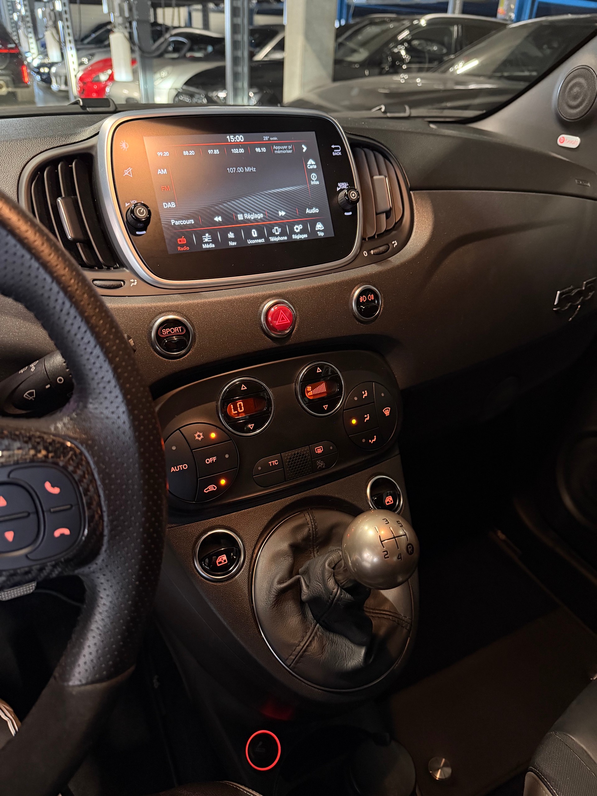 FIAT 595 1.4 16V Turbo Abarth Competition *Carbon seats Sabelt*-image-10