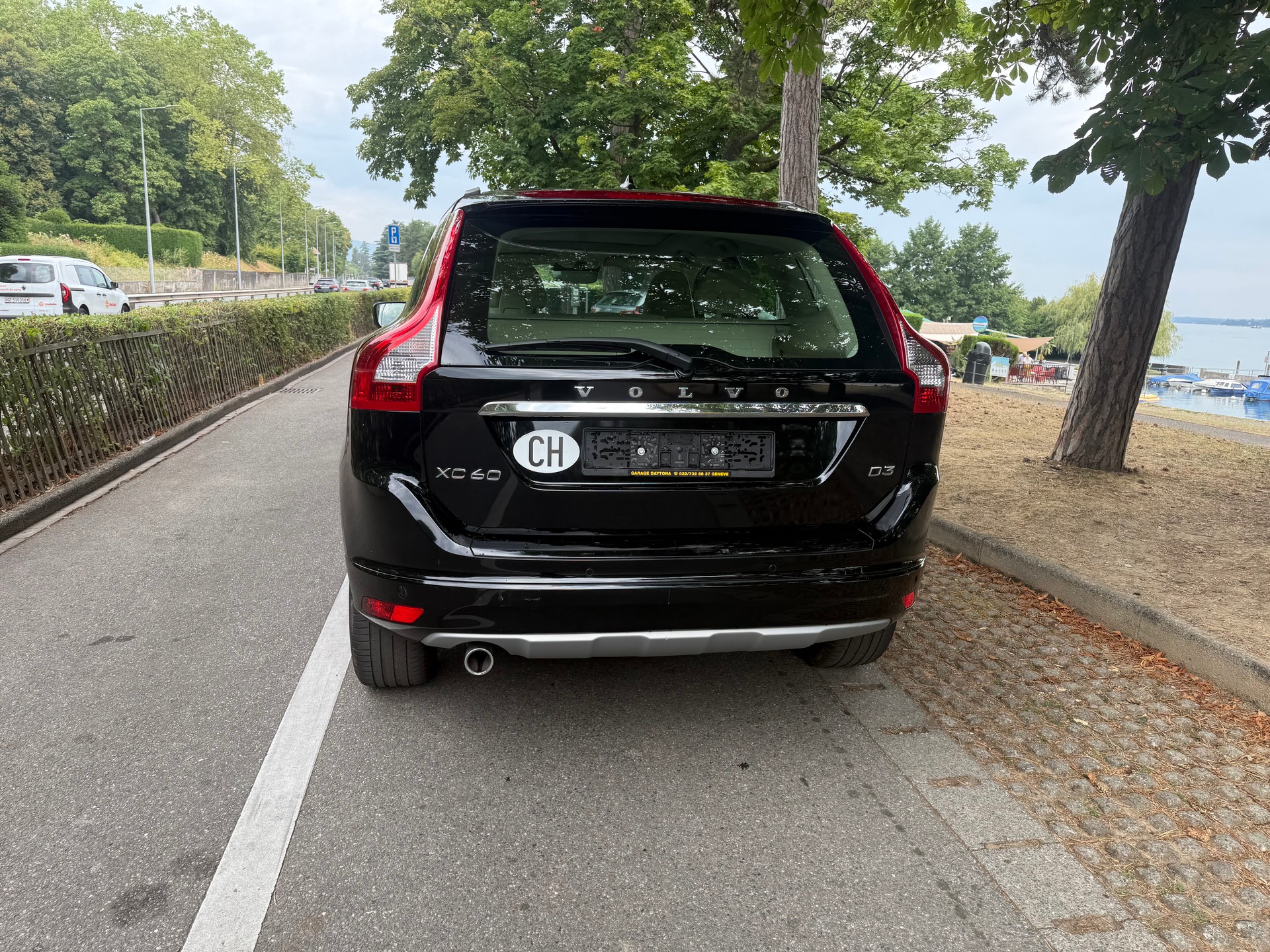 VOLVO XC60 D3 Summum Geartronic-image-7