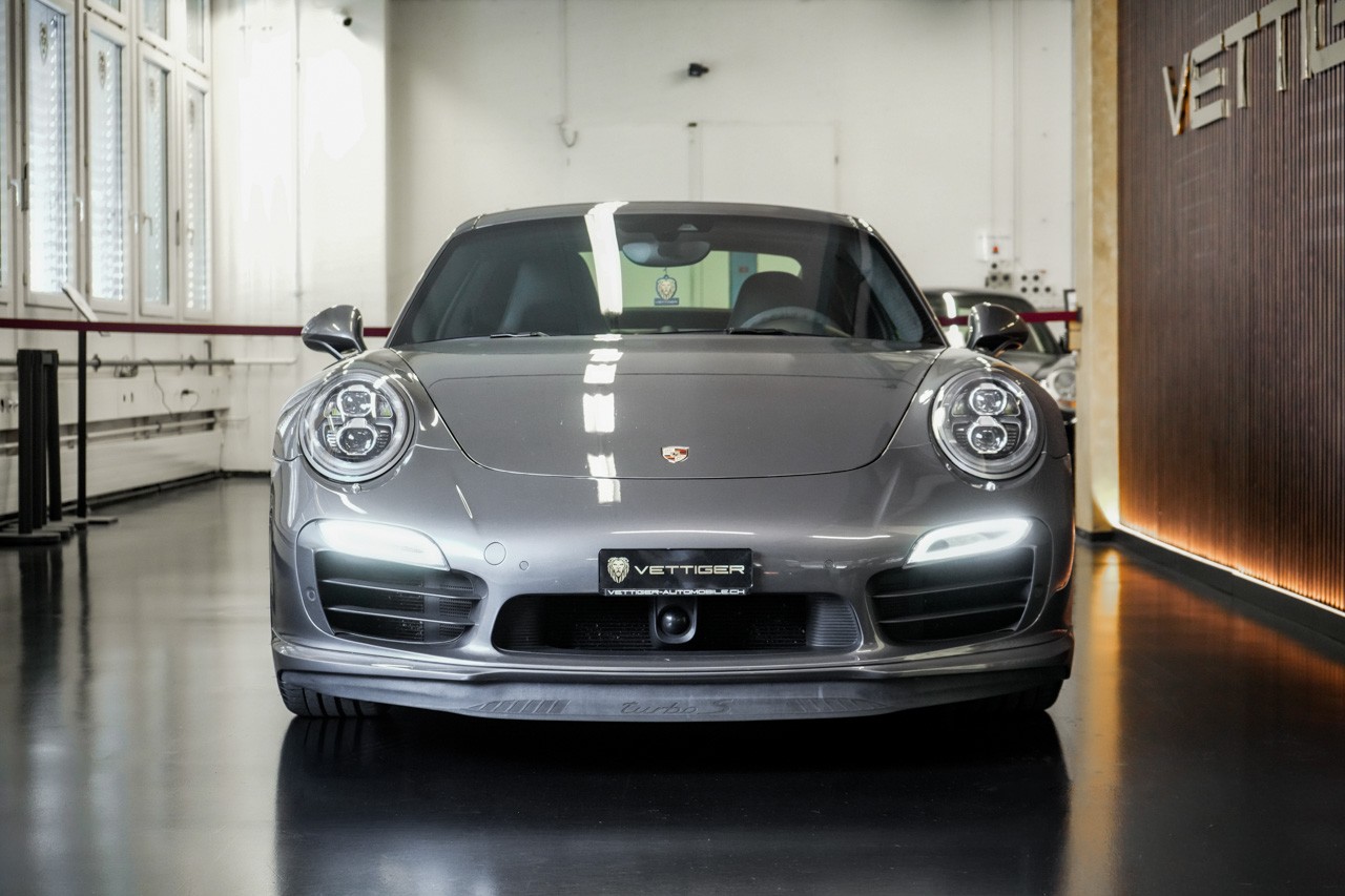 PORSCHE 911 Turbo S TECHART PDK-showroom-element-1