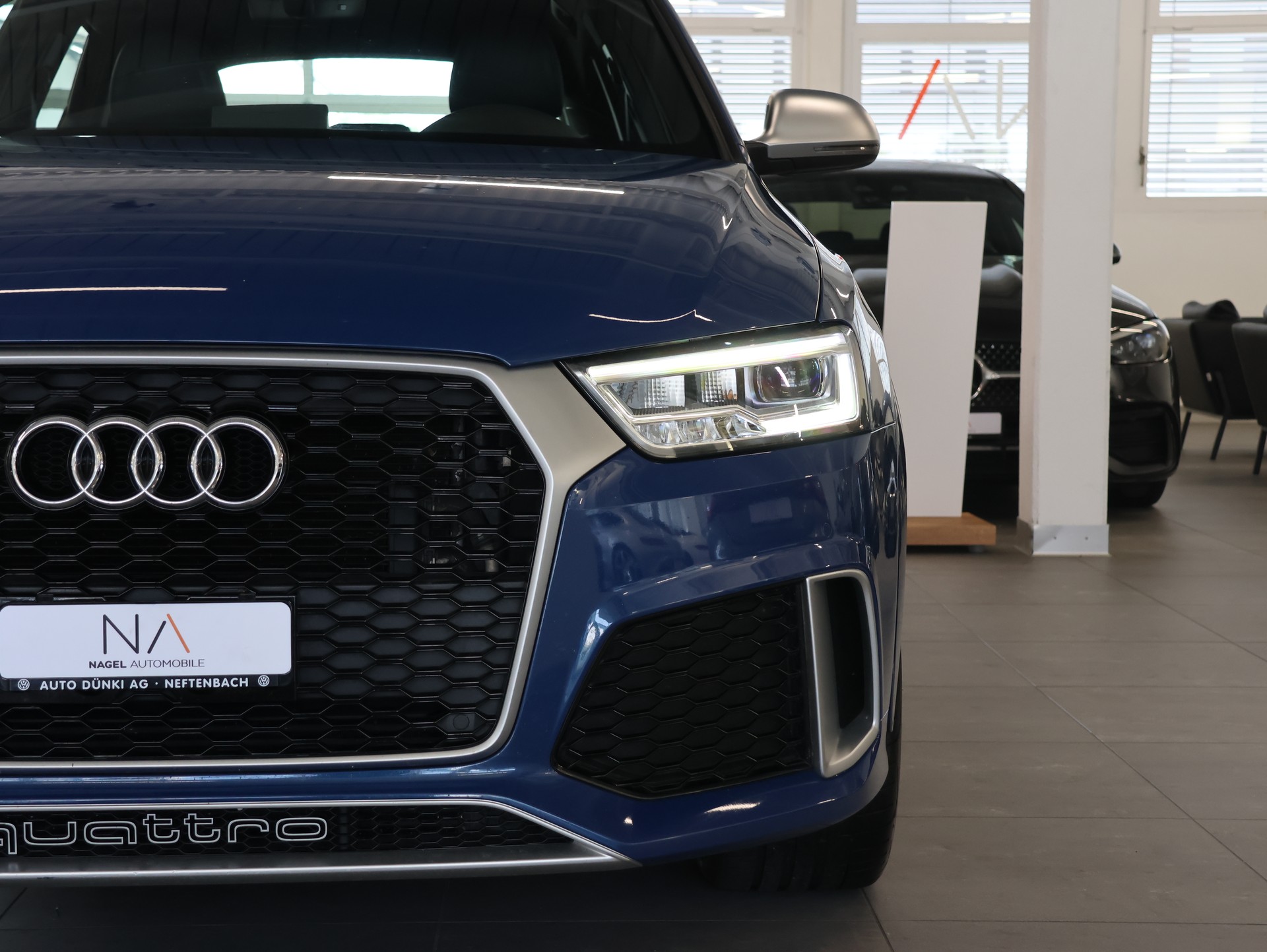 AUDI RS Q3 2.5 TFSI performance quattro S-tronic *Bose* *Sitzheizung* *Rückfahrkamera*-image-8