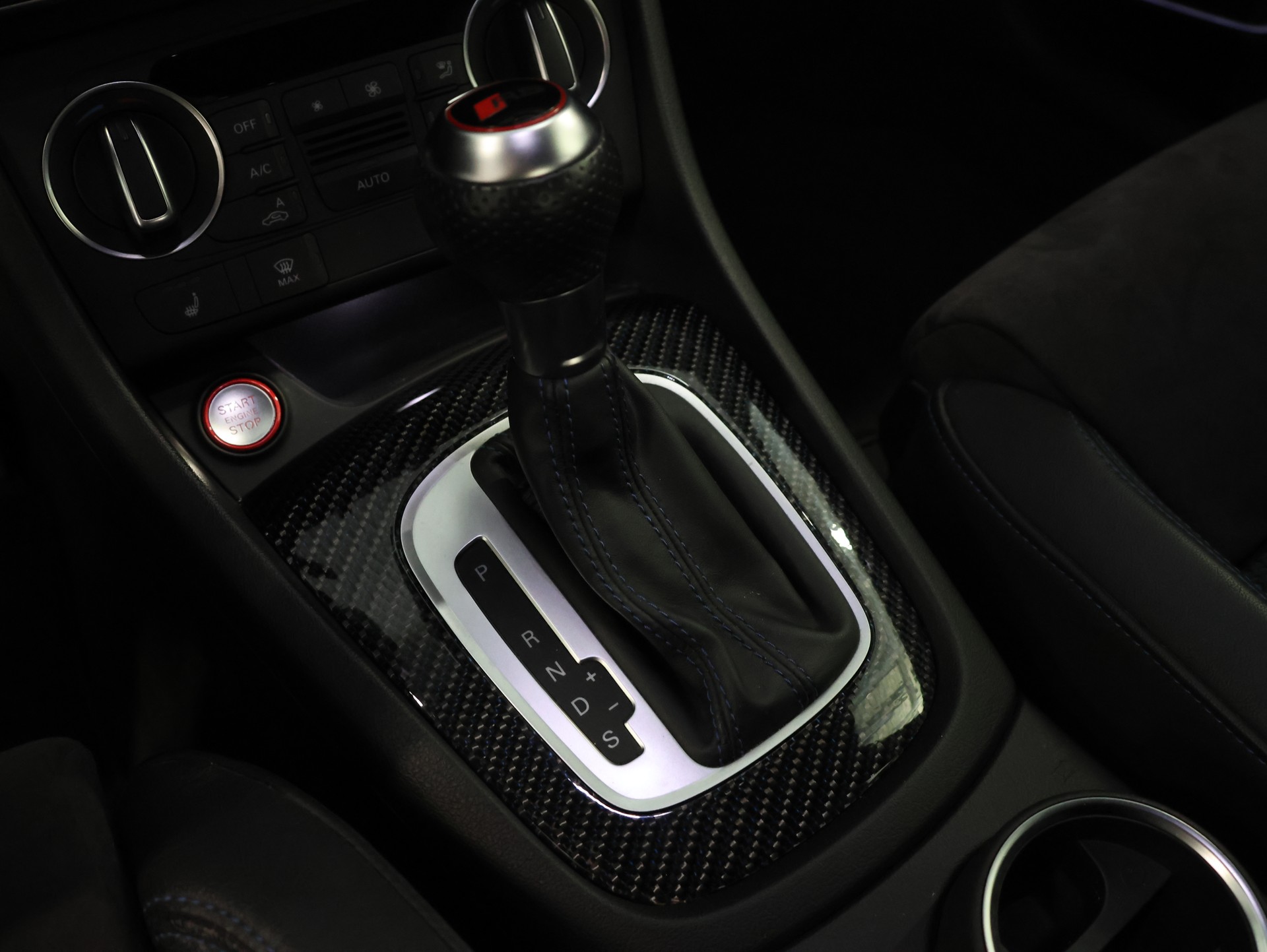 AUDI RS Q3 2.5 TFSI performance quattro S-tronic *Bose* *Sitzheizung* *Rückfahrkamera*-image-30