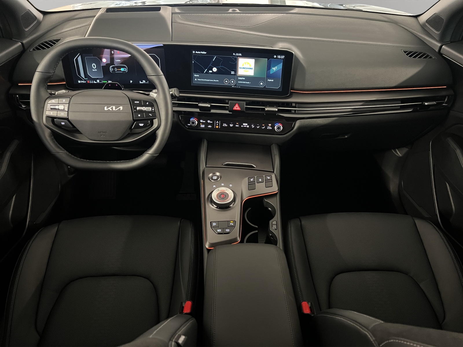 KIA Sportage 1.6 T Hybrid Black Edition-image-11