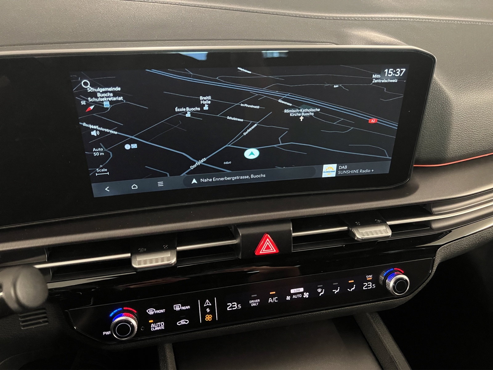 KIA Sportage 1.6 T Hybrid Black Edition-image-8