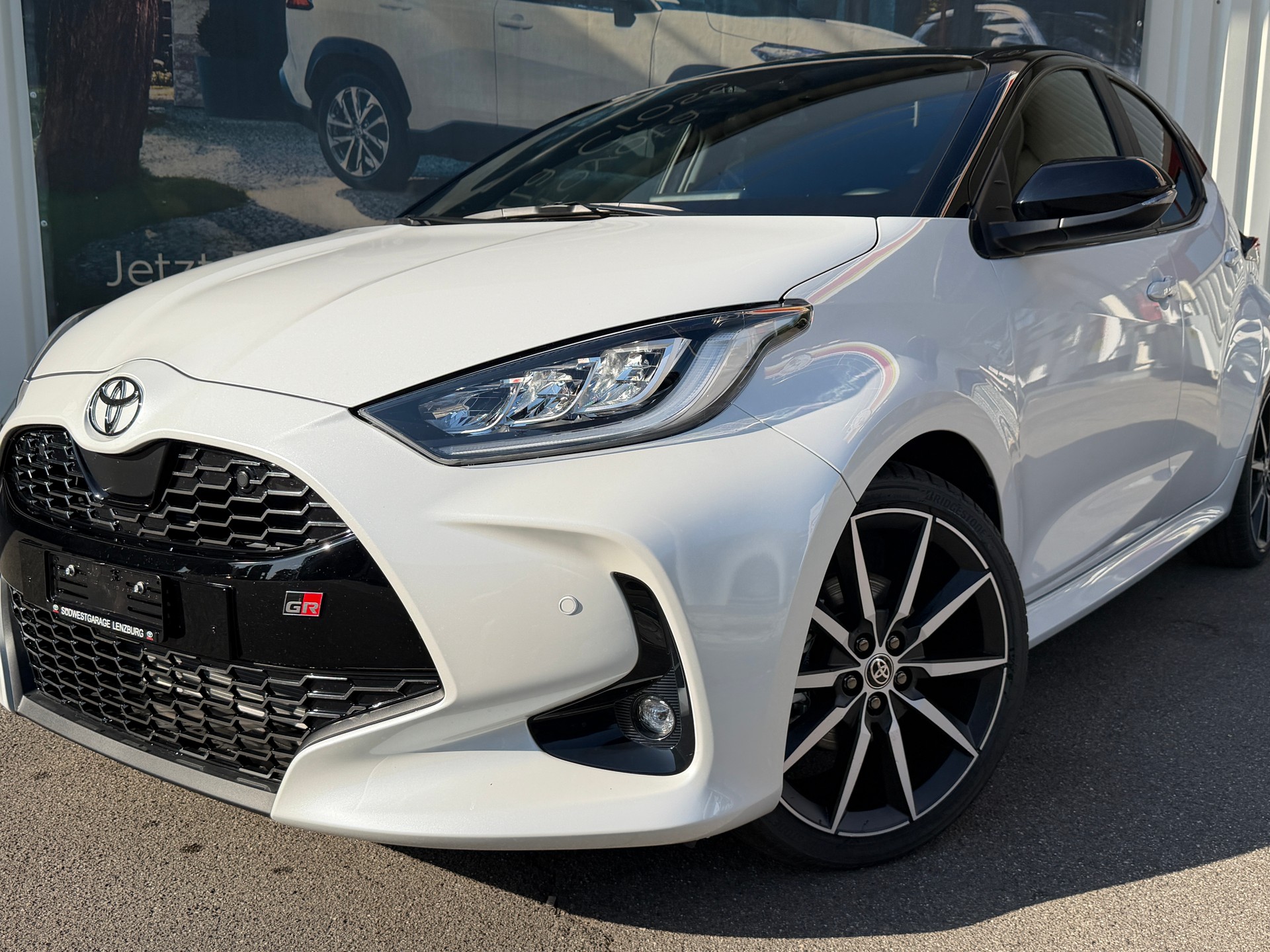 TOYOTA Yaris 1.5 GR Sport e-CVT