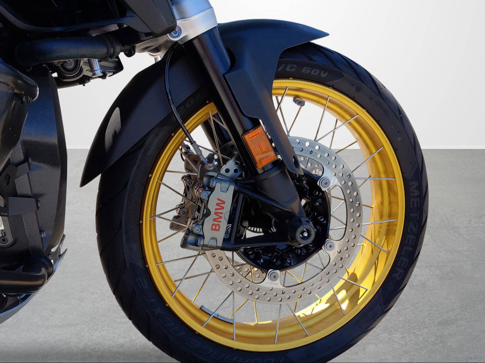 BMW R 1300 GS-image-3