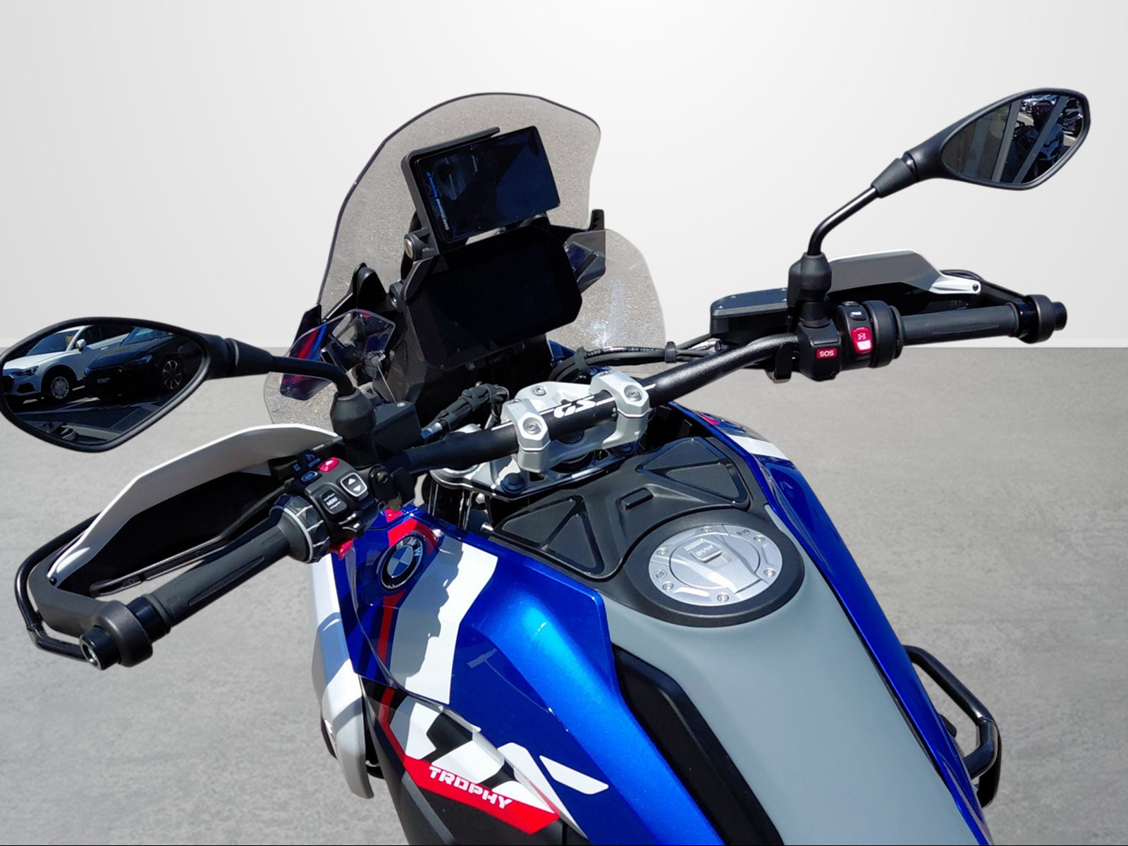 BMW R 1300 GS-image-12