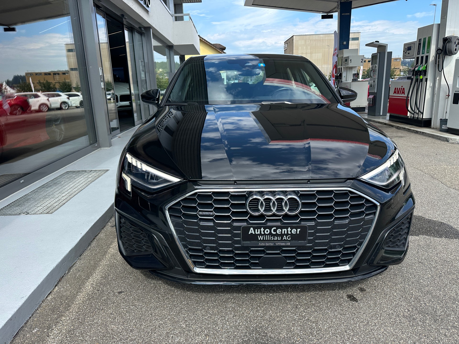 AUDI A3 Sportback 40 TDI S line S-tronic quattro-showroom-element-2