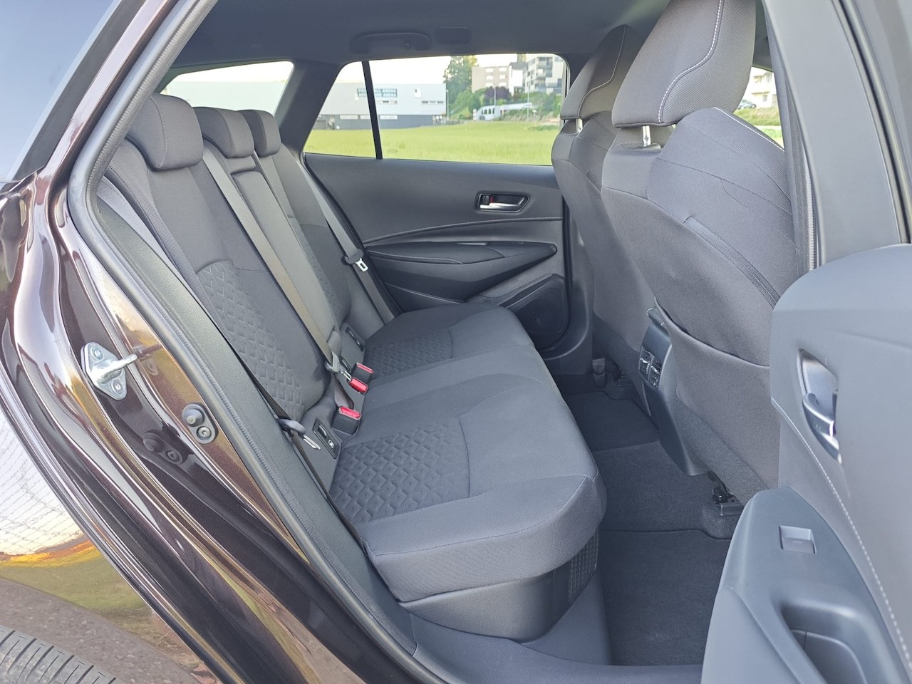 TOYOTA Swace 1.8 Hybrid Compact Top E-CVT-image-27
