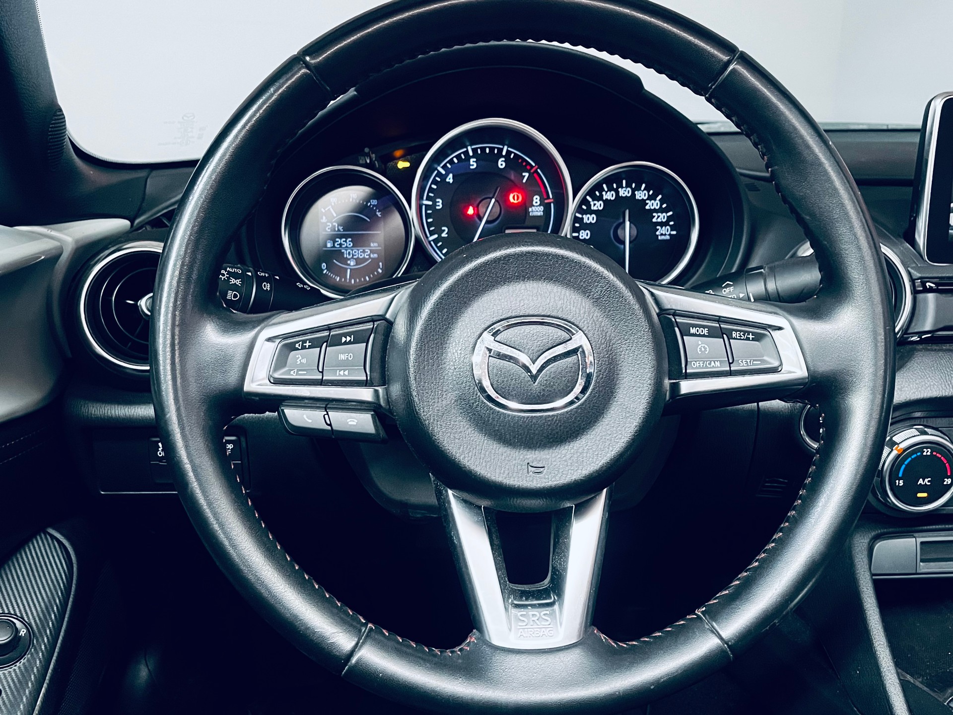 MAZDA MX-5 SKYACTIV-G 160 Revolution-image-17