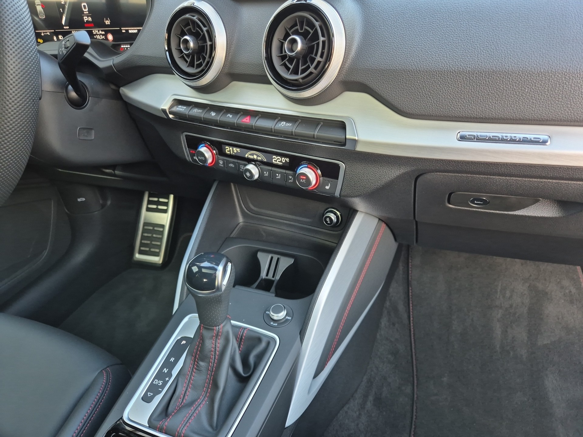 AUDI SQ2 TFSI quattro S-tronic-image-16