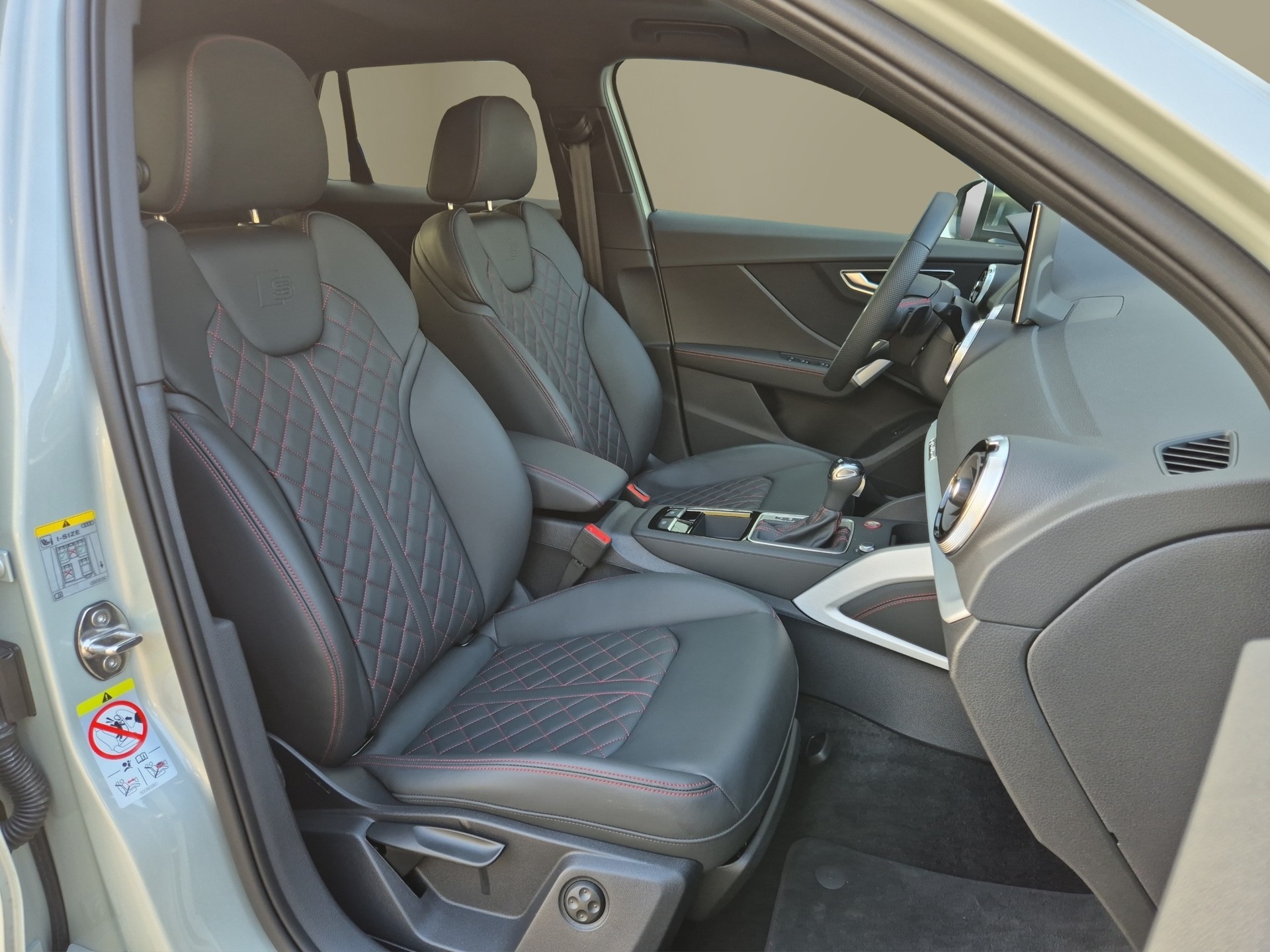 AUDI SQ2 TFSI quattro S-tronic-image-15