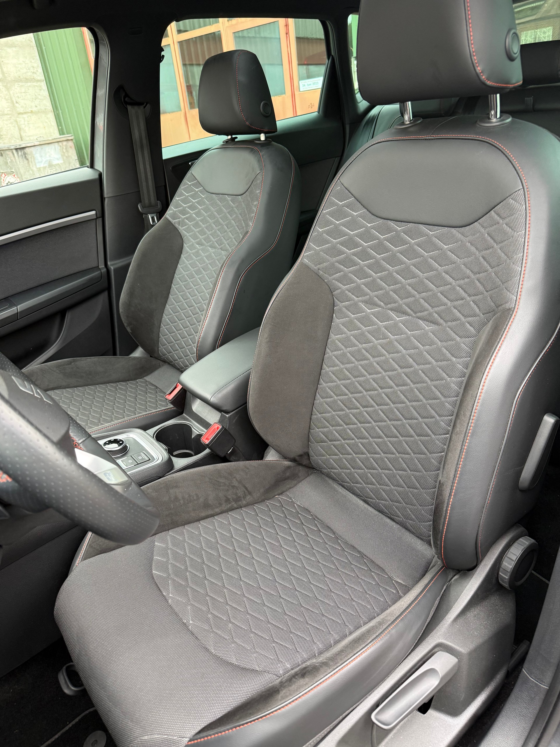 SEAT Ateca 2.0 TSI FR 4Drive DSG-image-5