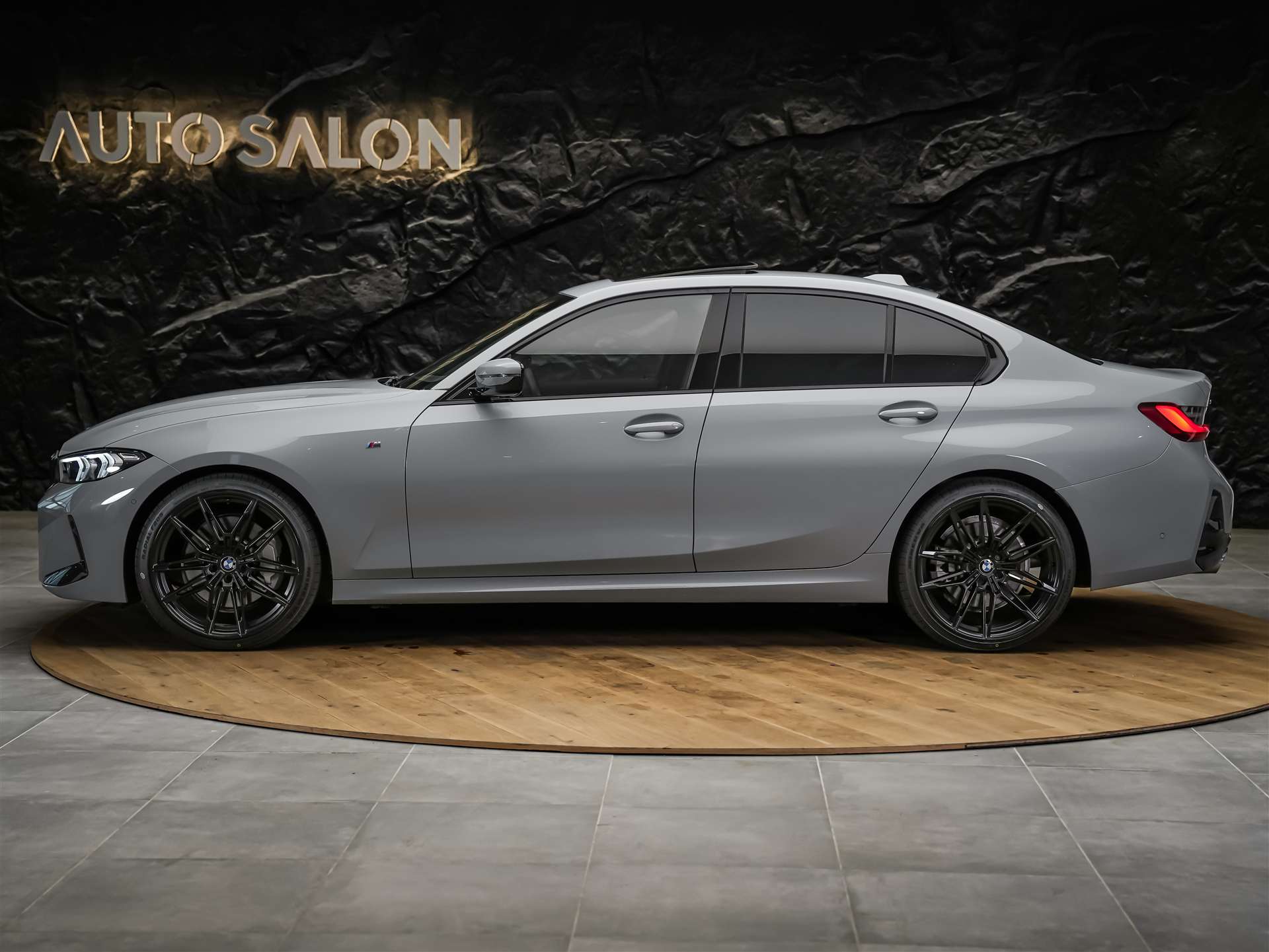 BMW 330d xDrive Steptronic M Sport Pro *Facelift*Werksgarantie*Panorama*Head-Up*AHK*-showroom-element-2
