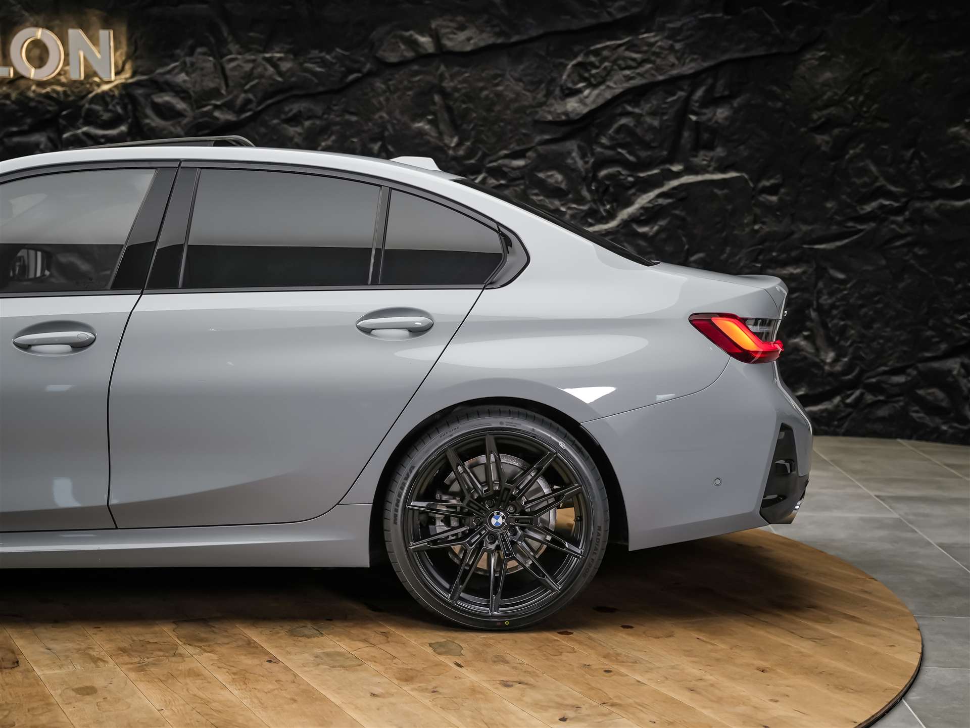 BMW 330d xDrive Steptronic M Sport Pro *Facelift*Werksgarantie*Panorama*Head-Up*AHK*-image-19