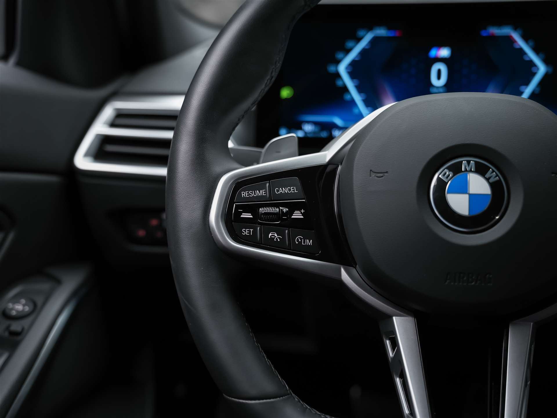 BMW 330d xDrive Steptronic M Sport Pro *Facelift*Werksgarantie*Panorama*Head-Up*AHK*-image-27