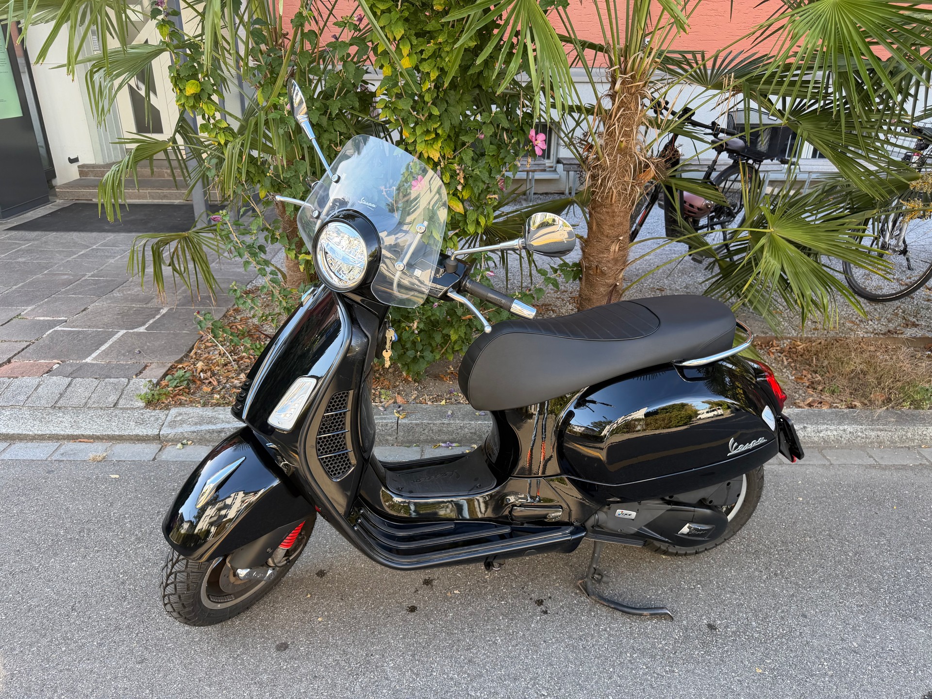 PIAGGIO Vespa GTS 125 i.e ABS-image-0