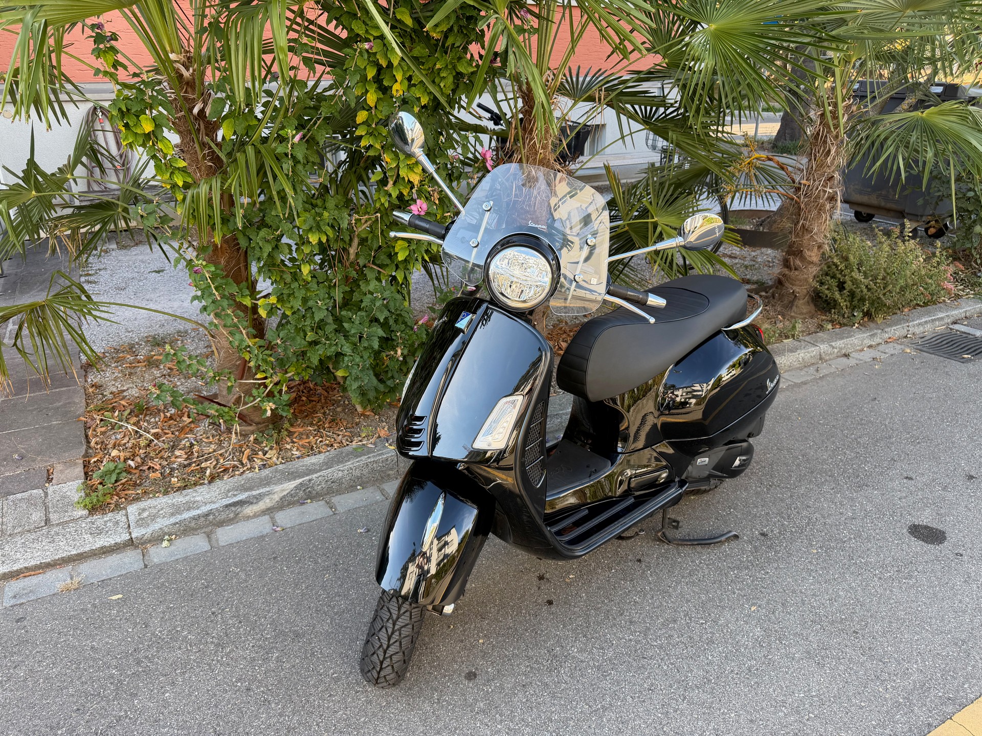 PIAGGIO Vespa GTS 125 i.e ABS-image-1