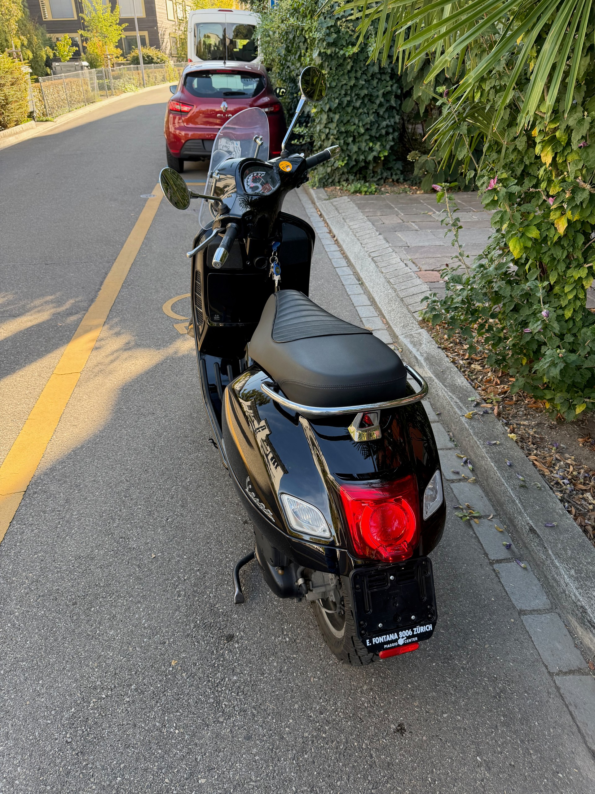 PIAGGIO Vespa GTS 125 i.e ABS-image-4
