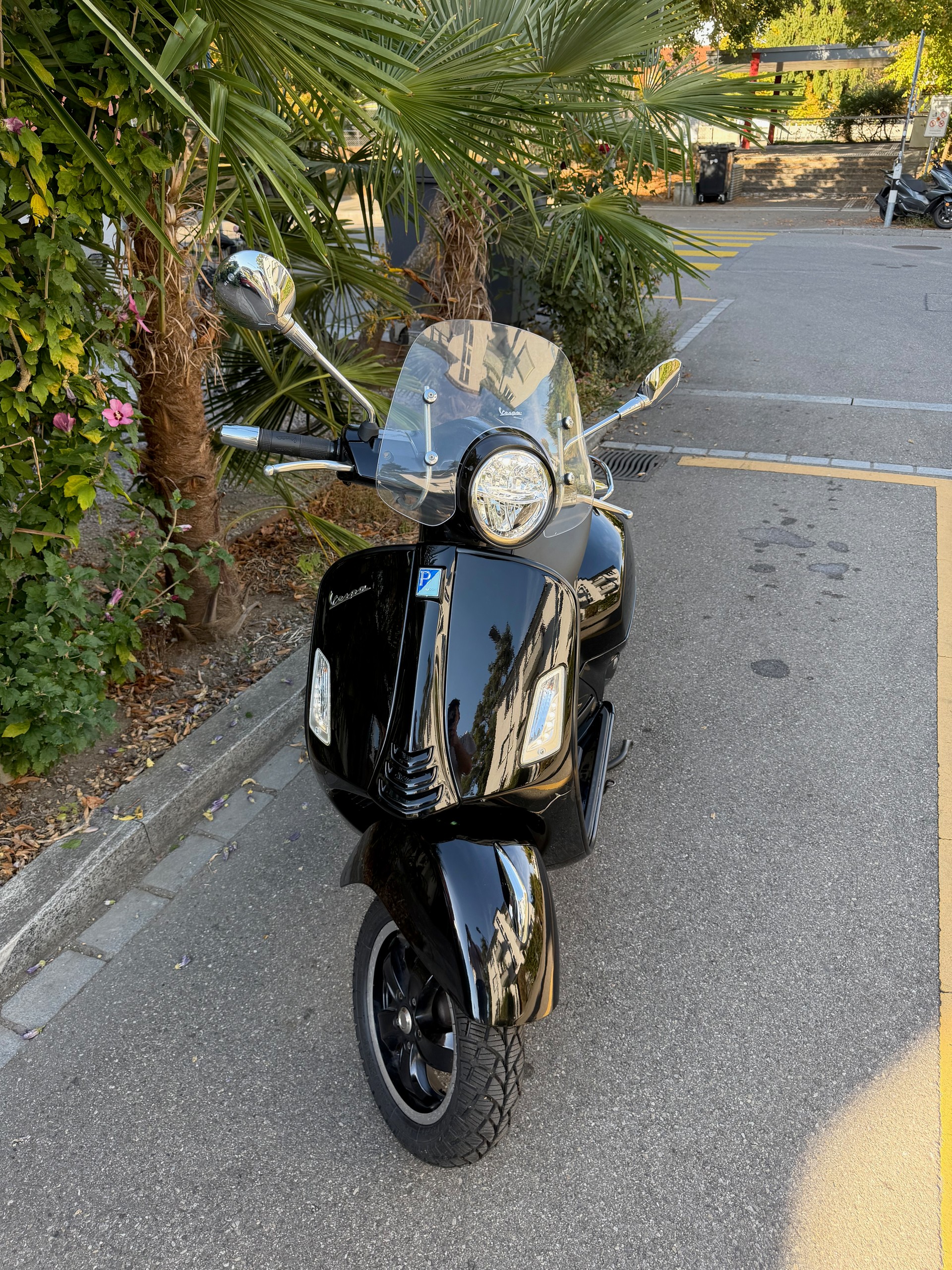 PIAGGIO Vespa GTS 125 i.e ABS-image-10