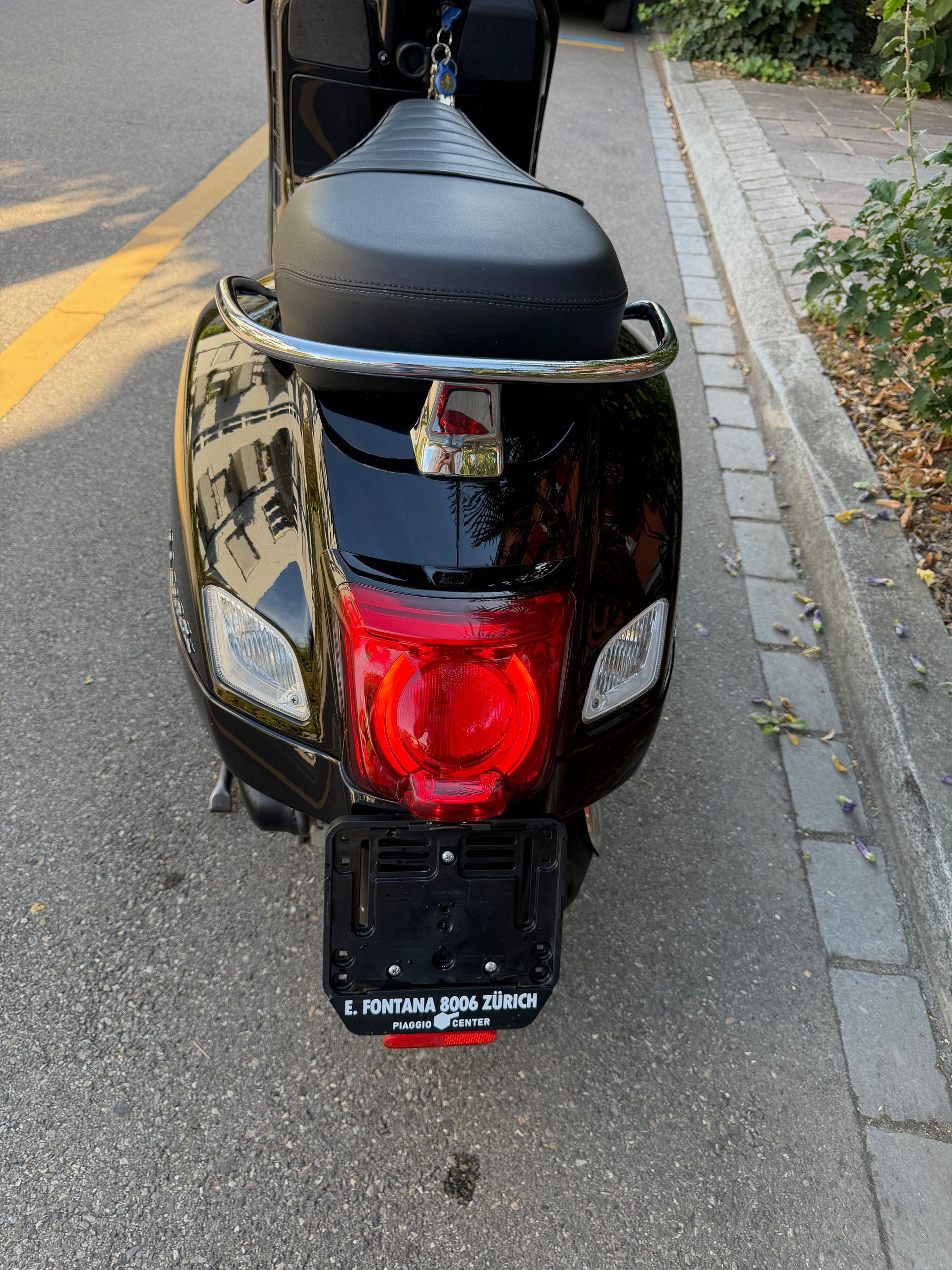 PIAGGIO Vespa GTS 125 i.e ABS-image-5