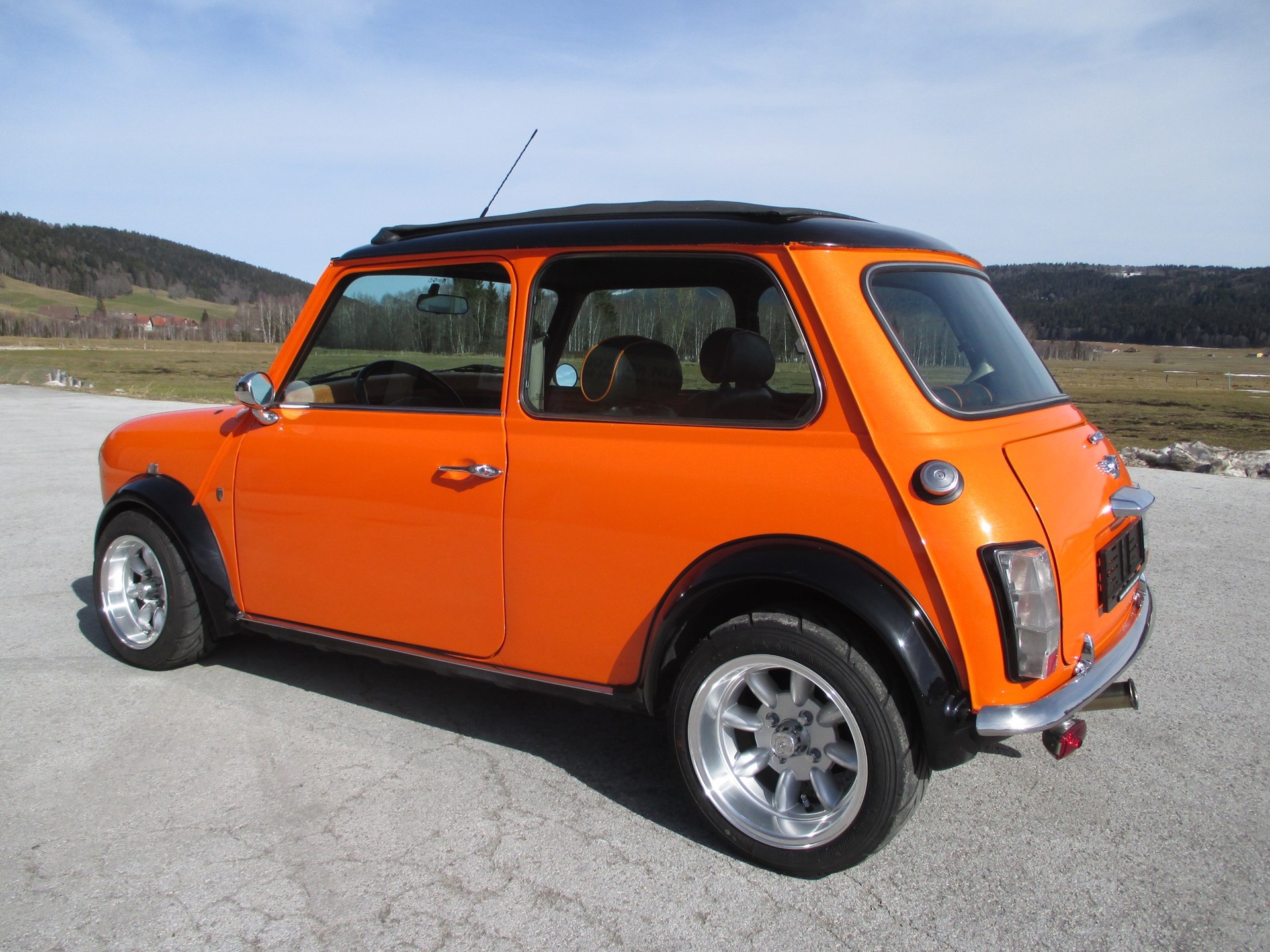 MINI 1.3i-image-1
