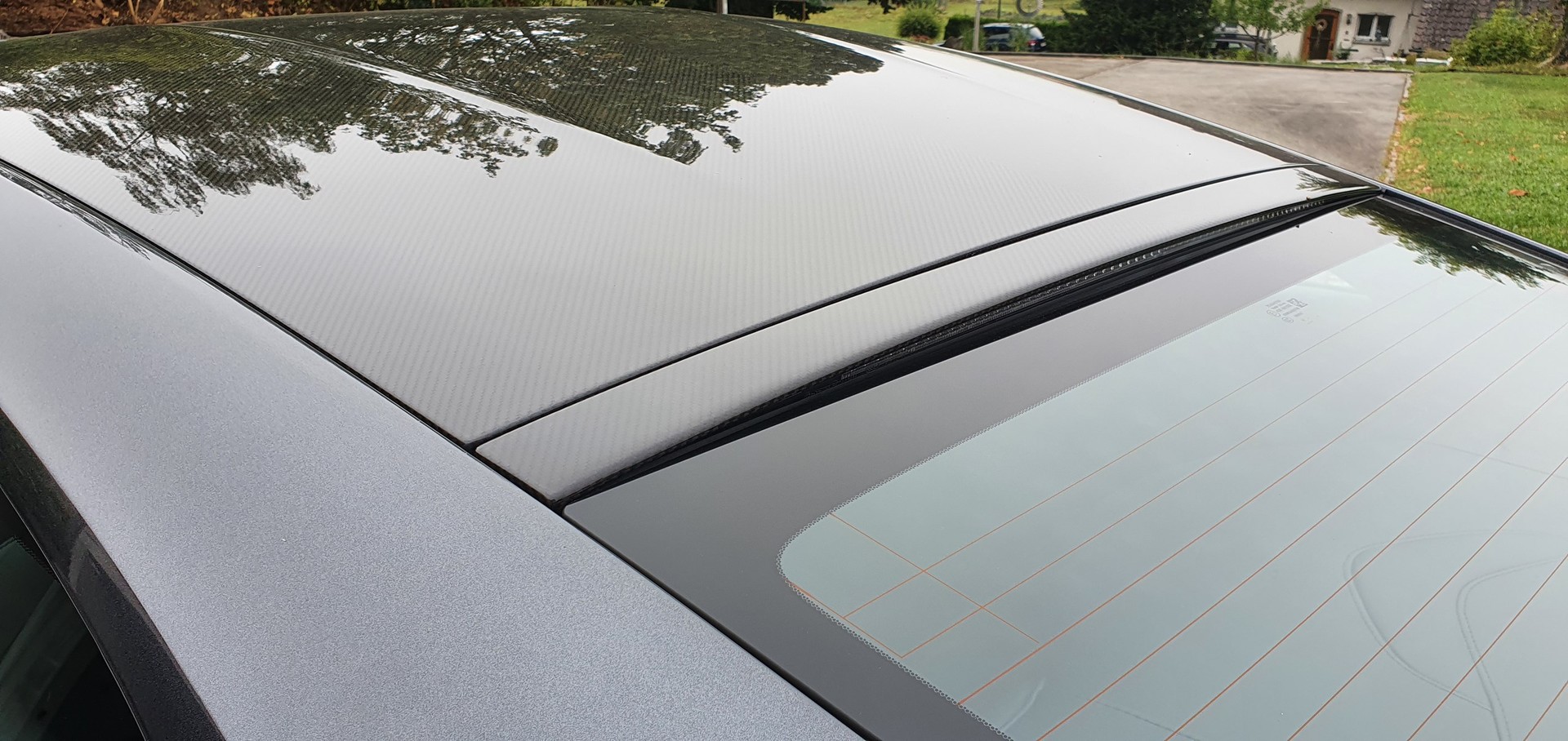 ASTON MARTIN DBS Coupé Superleggera-image-28