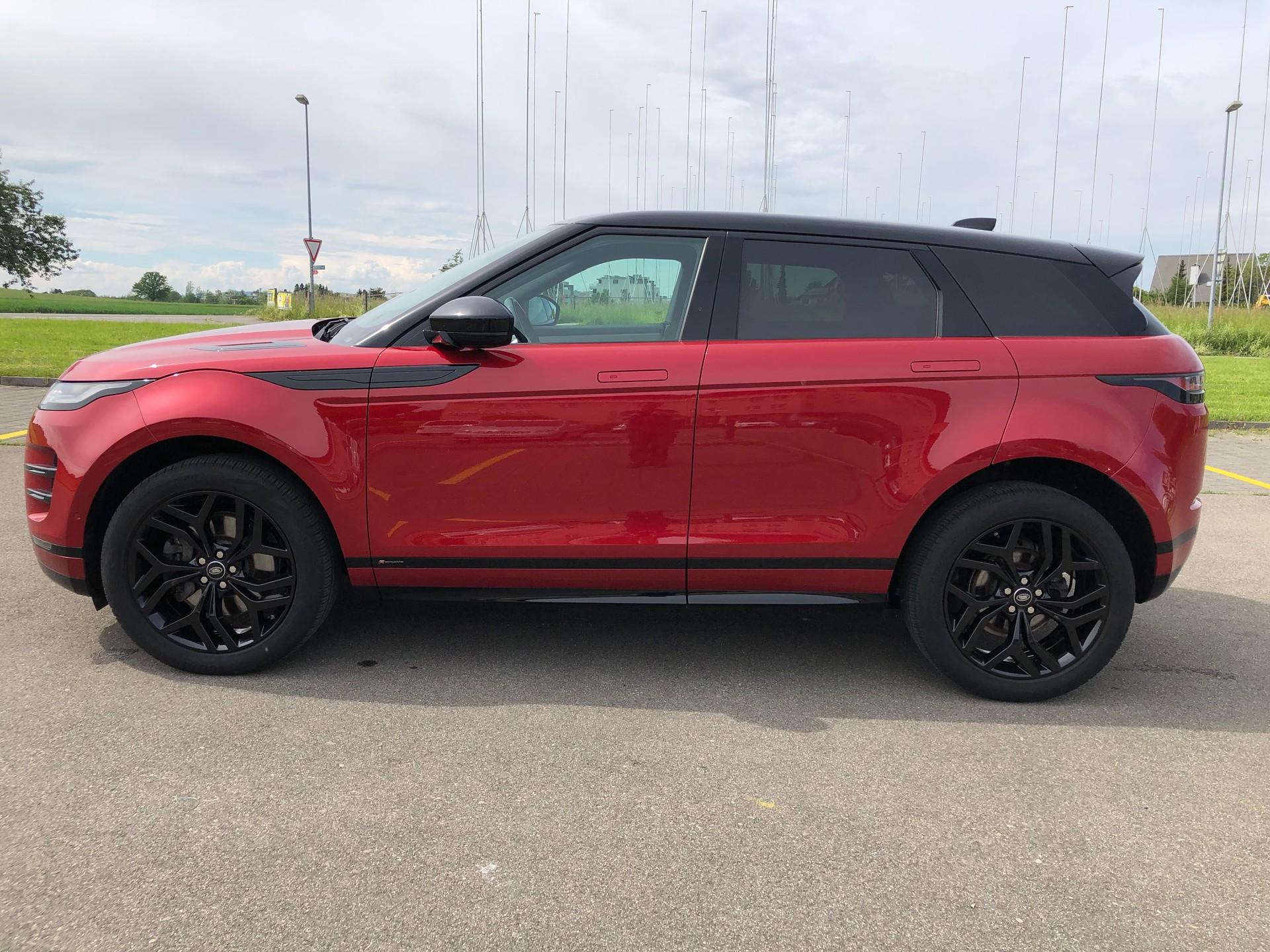 LAND ROVER Range Rover Evoque R-Dynamic P 250 AT9-image-2